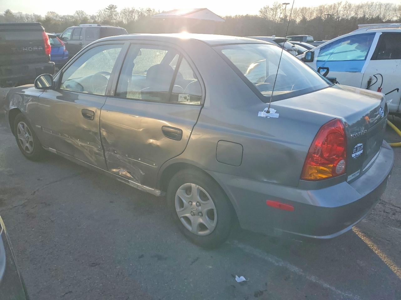 2004 Hyundai Accent Gl Серый vin: KMHCG45C14U513691