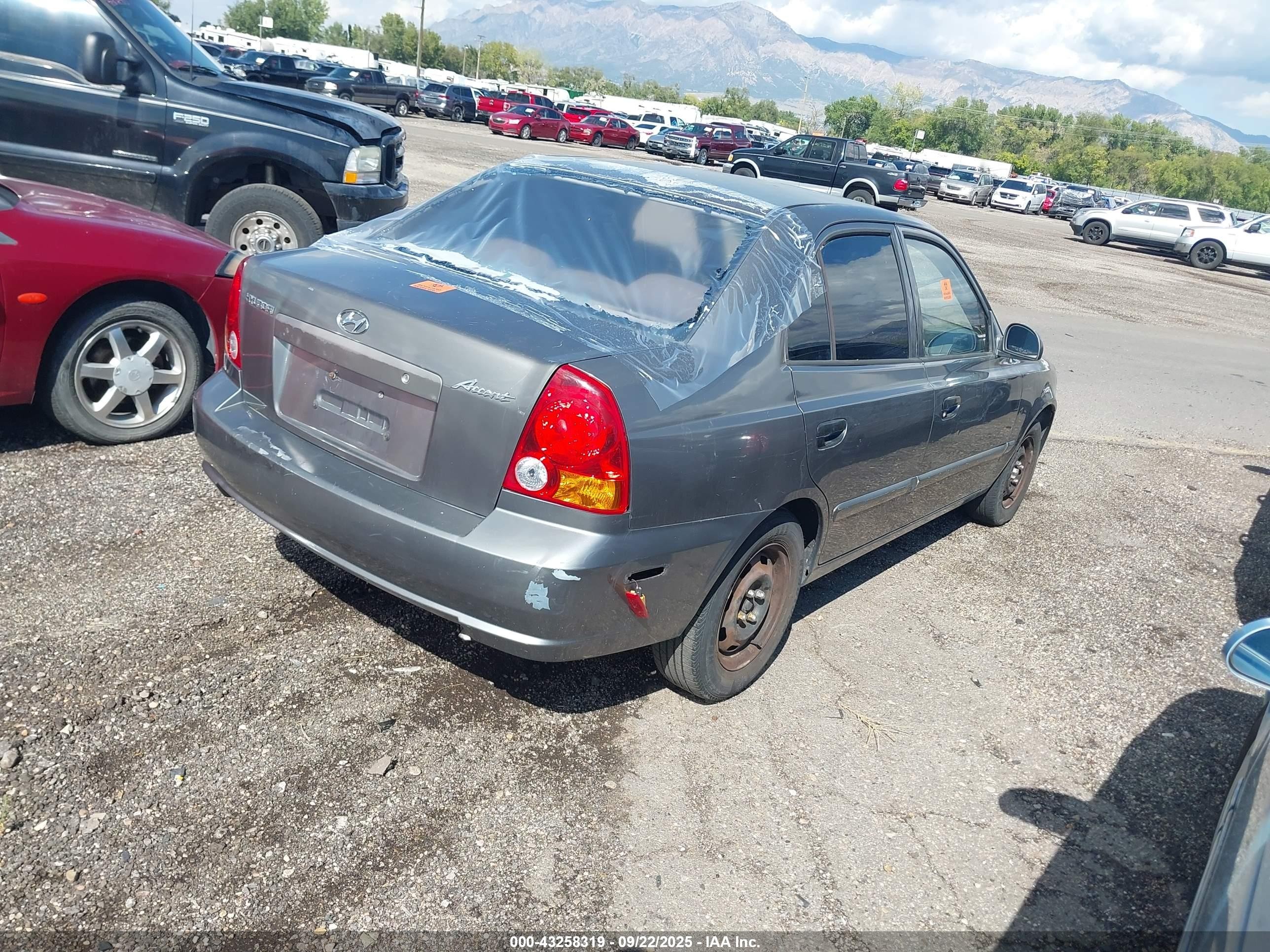 2004 Hyundai Accent Gl Gray vin: KMHCG45C14U534735