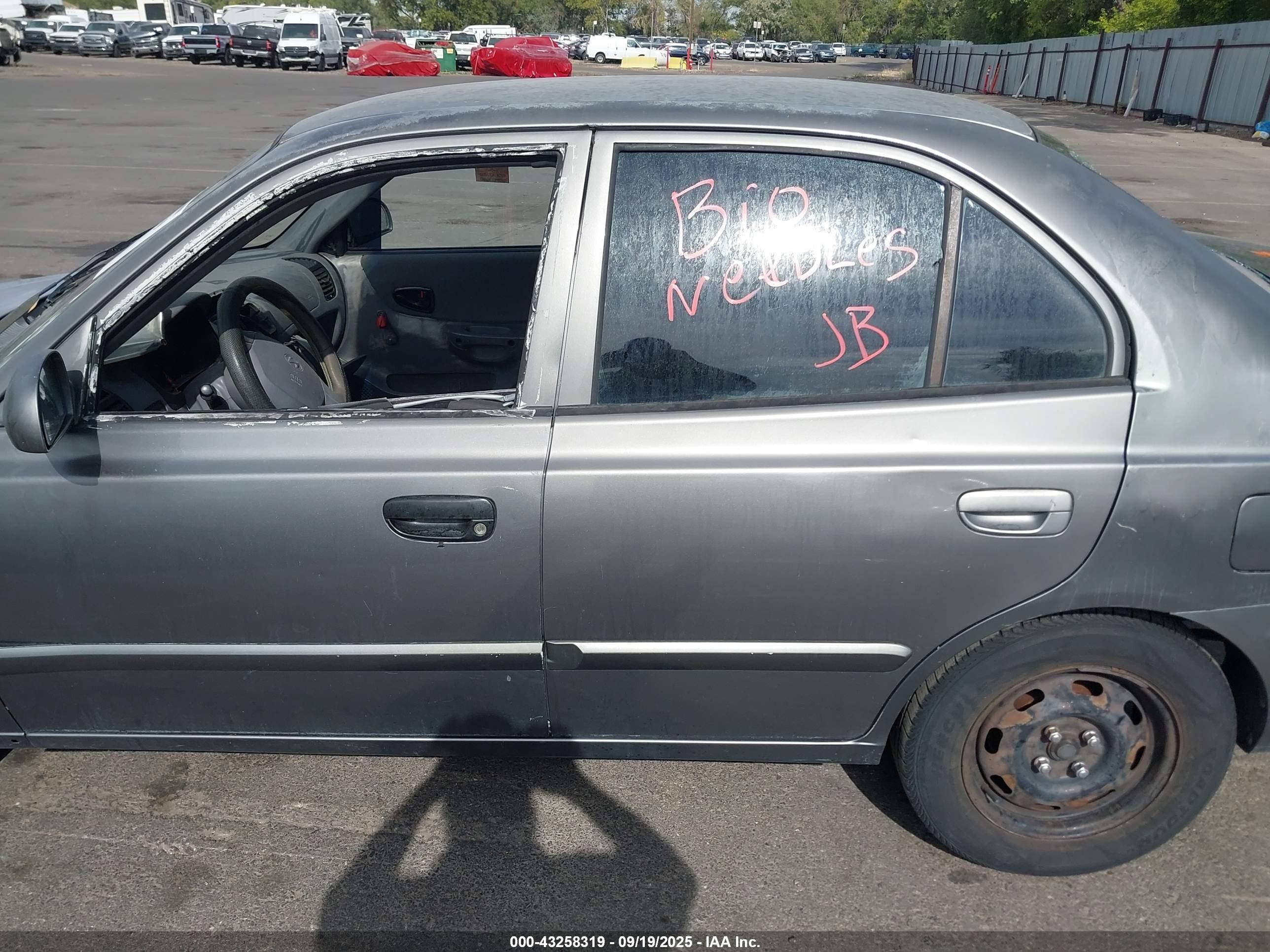 2004 Hyundai Accent Gl Gray vin: KMHCG45C14U534735