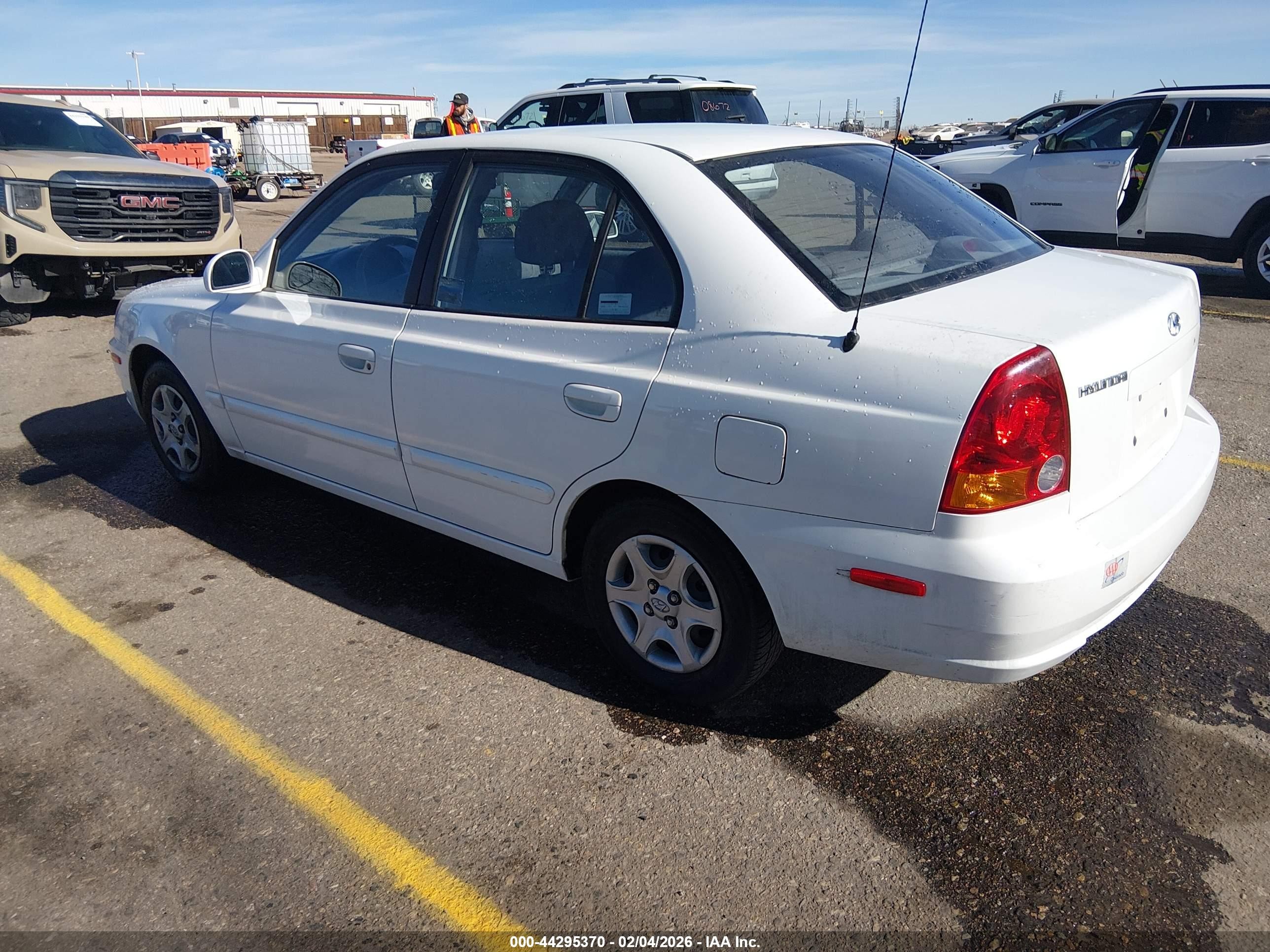 2004 Hyundai Accent Gl White vin: KMHCG45C14U535254