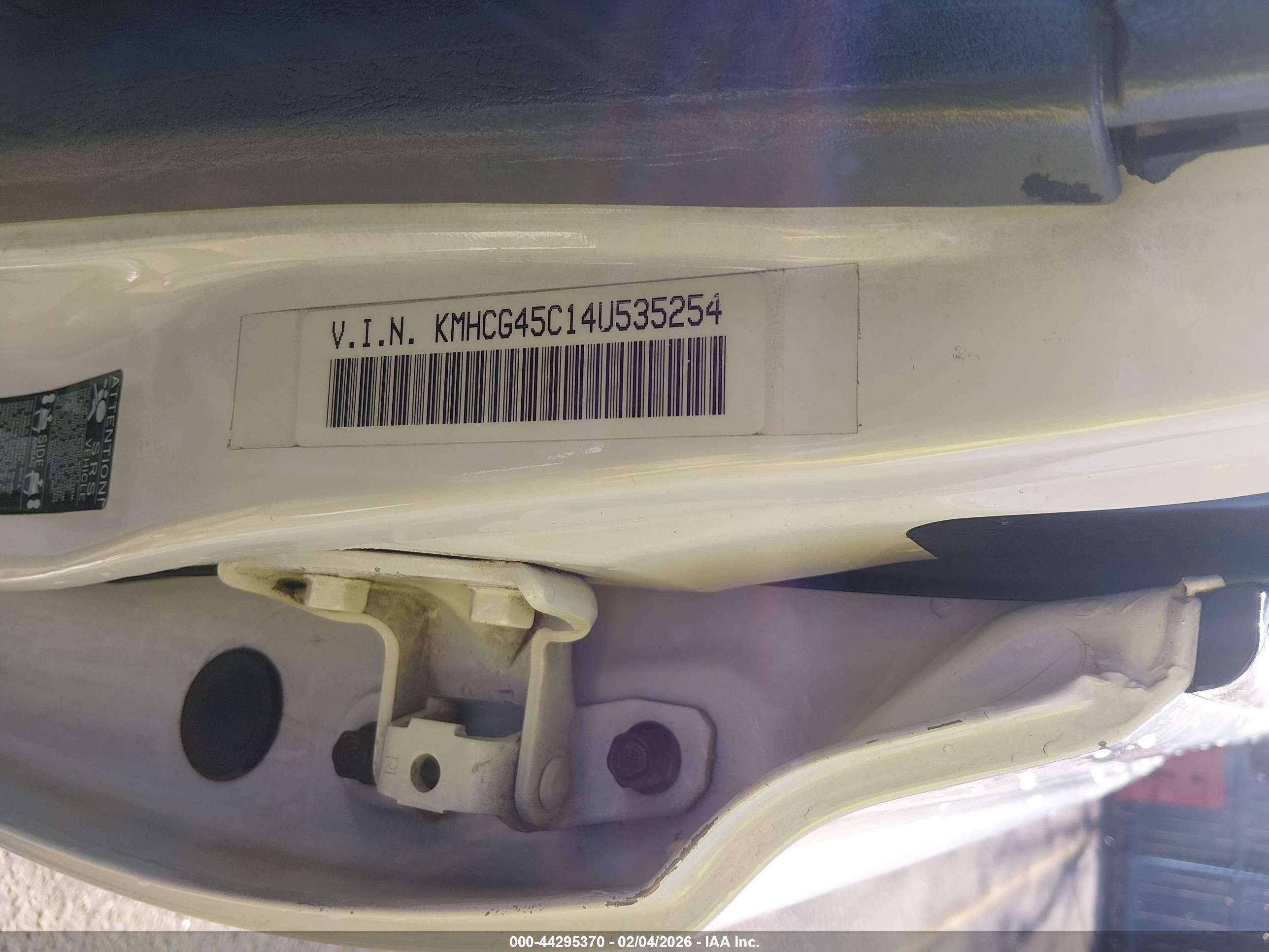 2004 Hyundai Accent Gl White vin: KMHCG45C14U535254