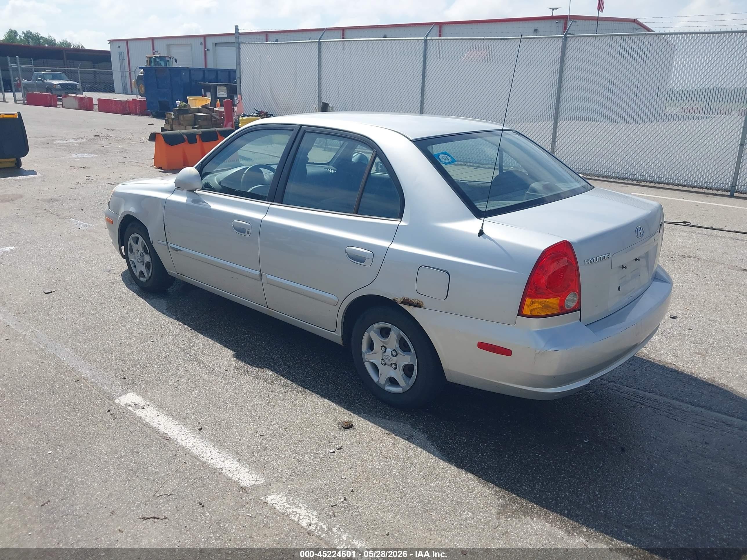 2005 Hyundai Accent Gls Серебряный vin: KMHCG45C15U636859