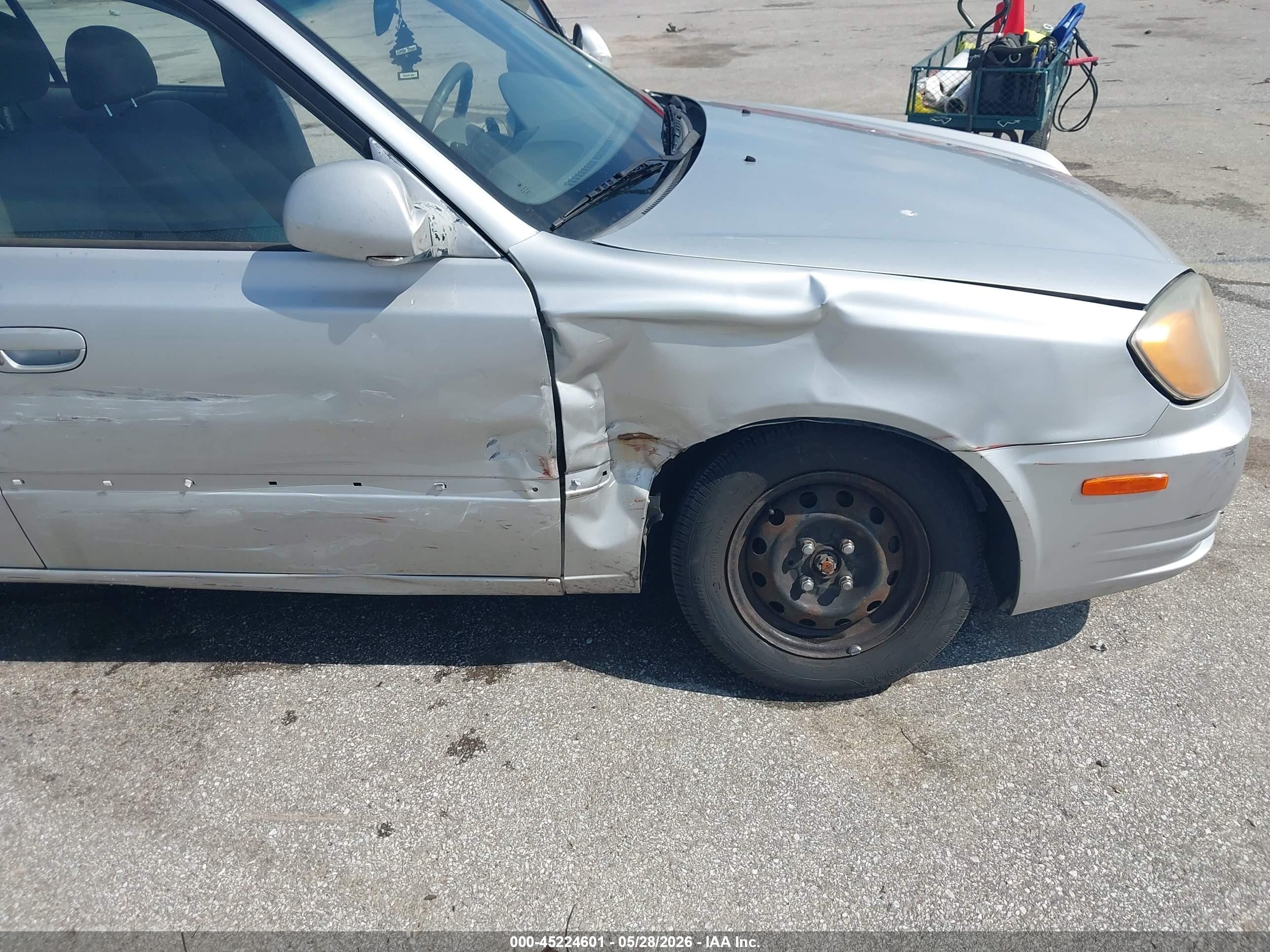 2005 Hyundai Accent Gls Серебряный vin: KMHCG45C15U636859
