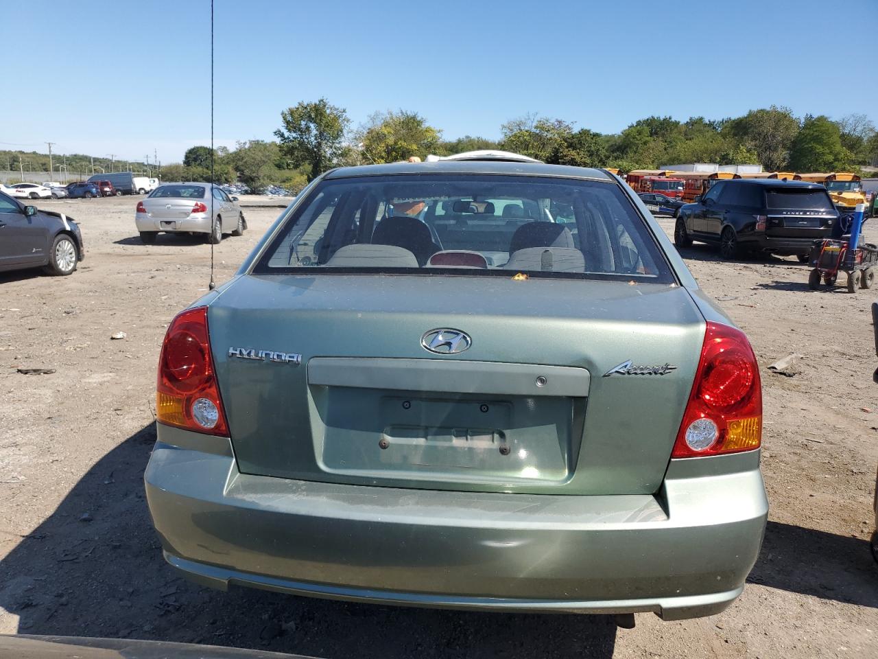 2004 Hyundai Accent Gl Green vin: KMHCG45C24U503929