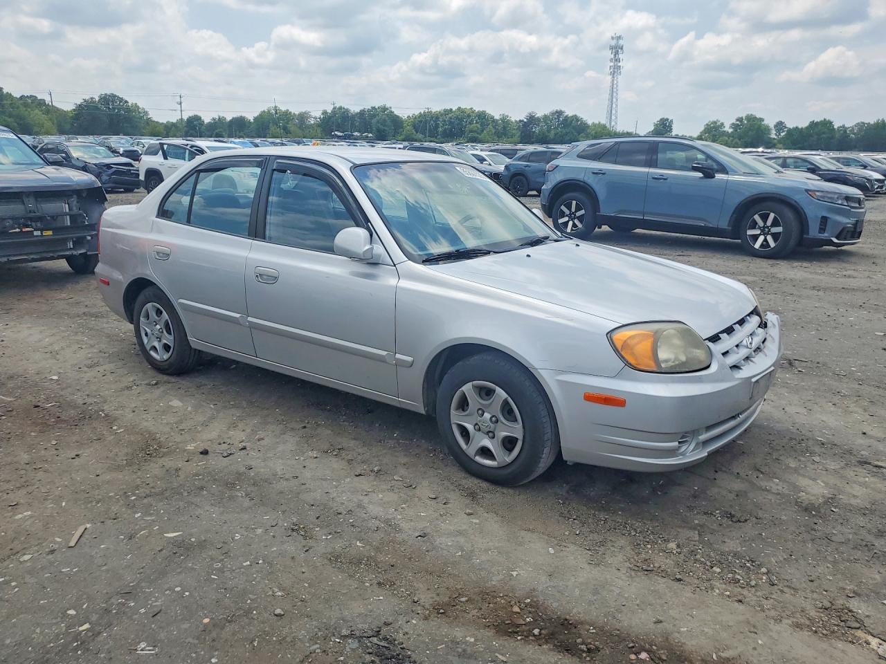 2004 Hyundai Accent Gl Silver vin: KMHCG45C24U552287