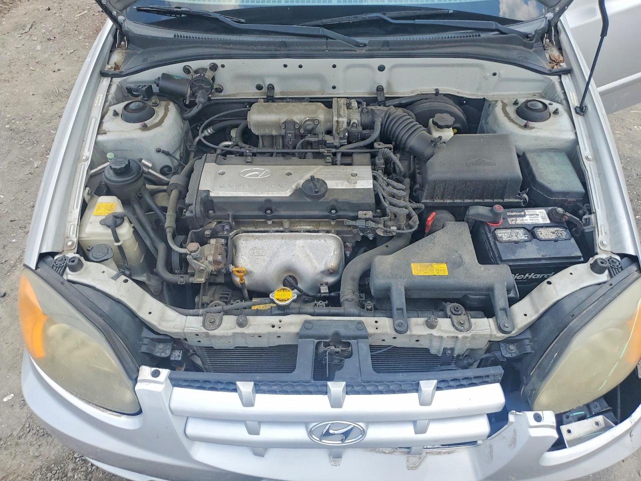 2004 Hyundai Accent Gl Silver vin: KMHCG45C24U552287