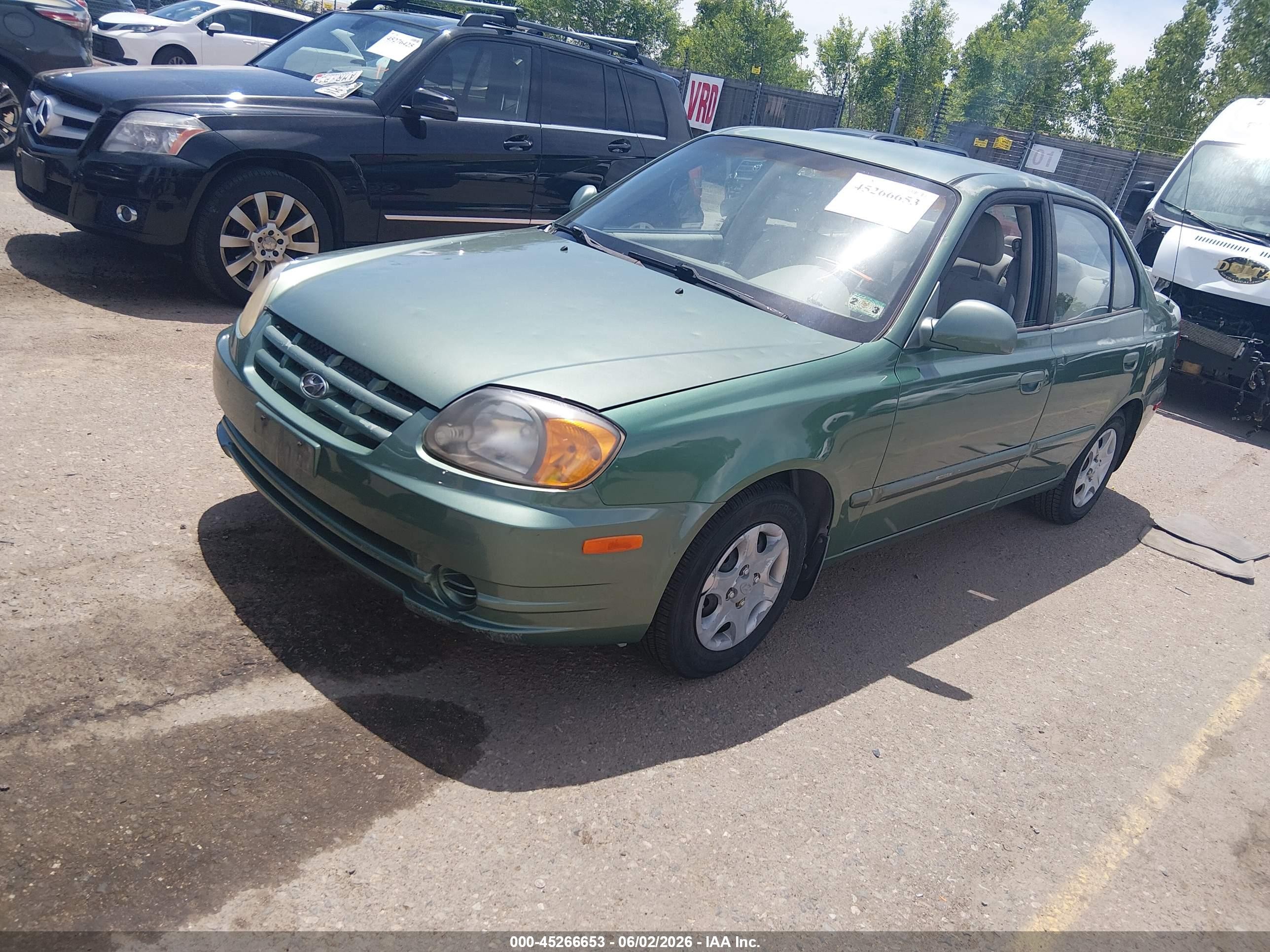 2005 Hyundai Accent Gls Зеленый vin: KMHCG45C25U672351