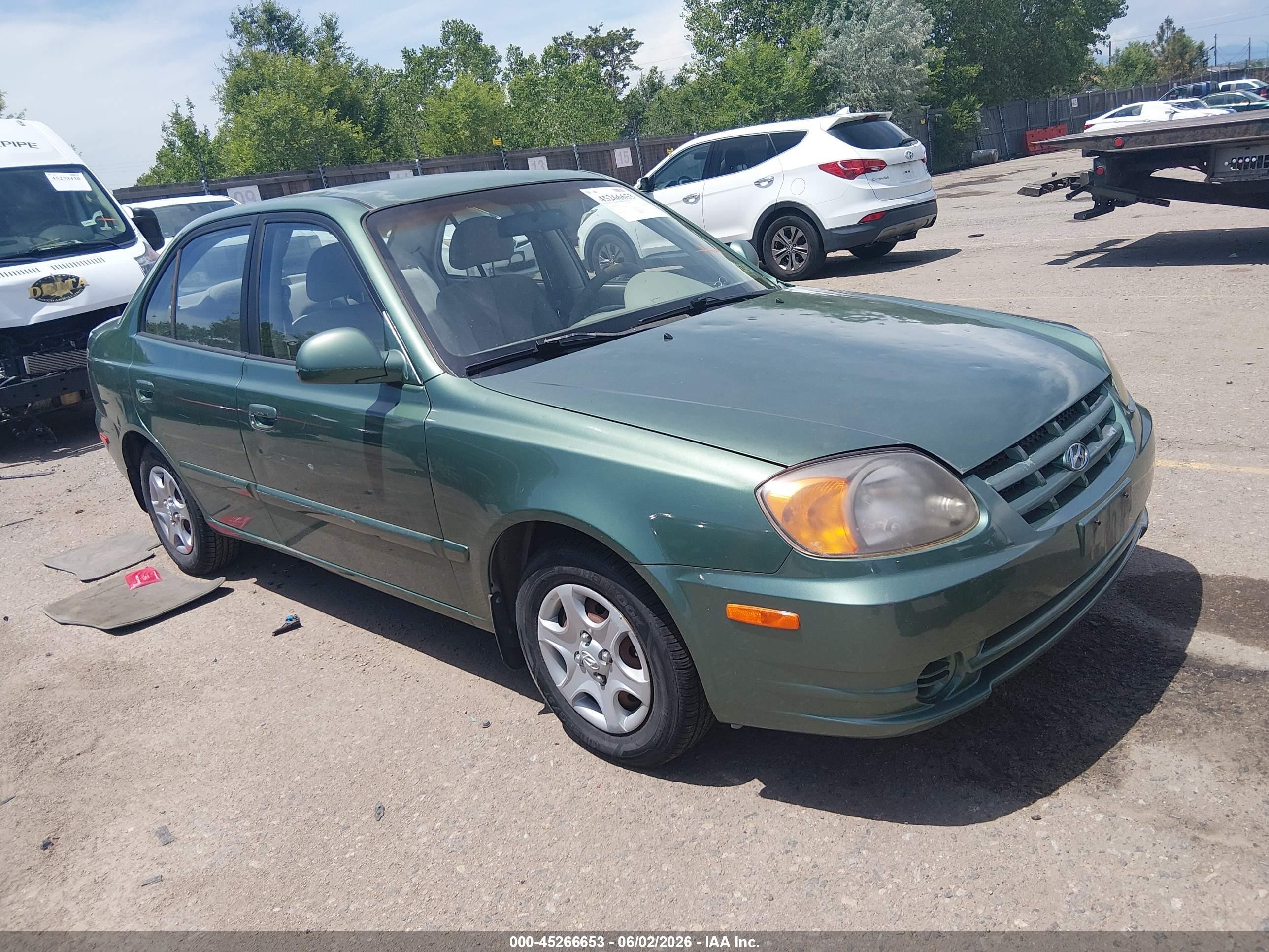 2005 Hyundai Accent Gls Зеленый vin: KMHCG45C25U672351