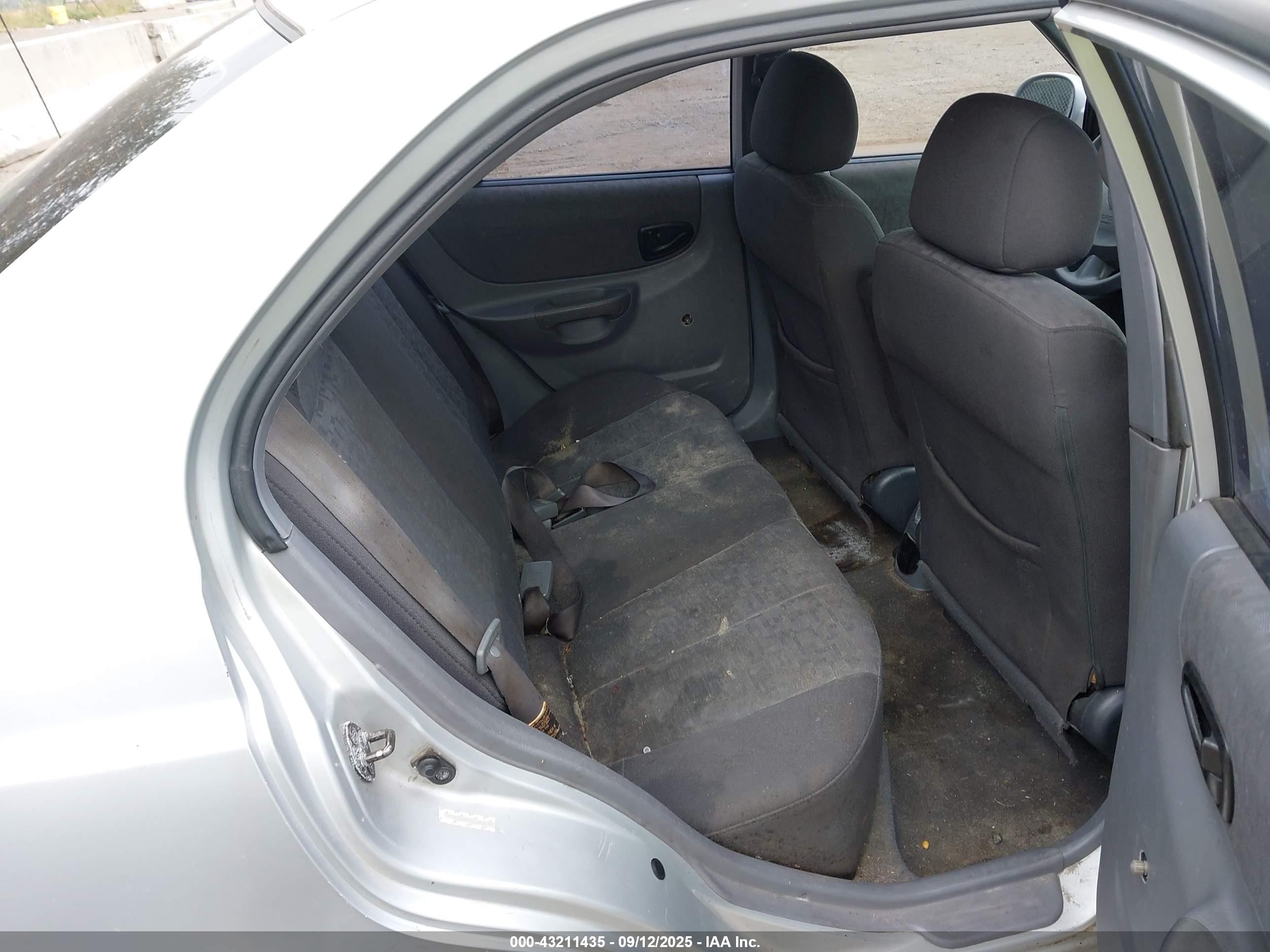 2003 Hyundai Accent Gl Gray vin: KMHCG45C33U472740