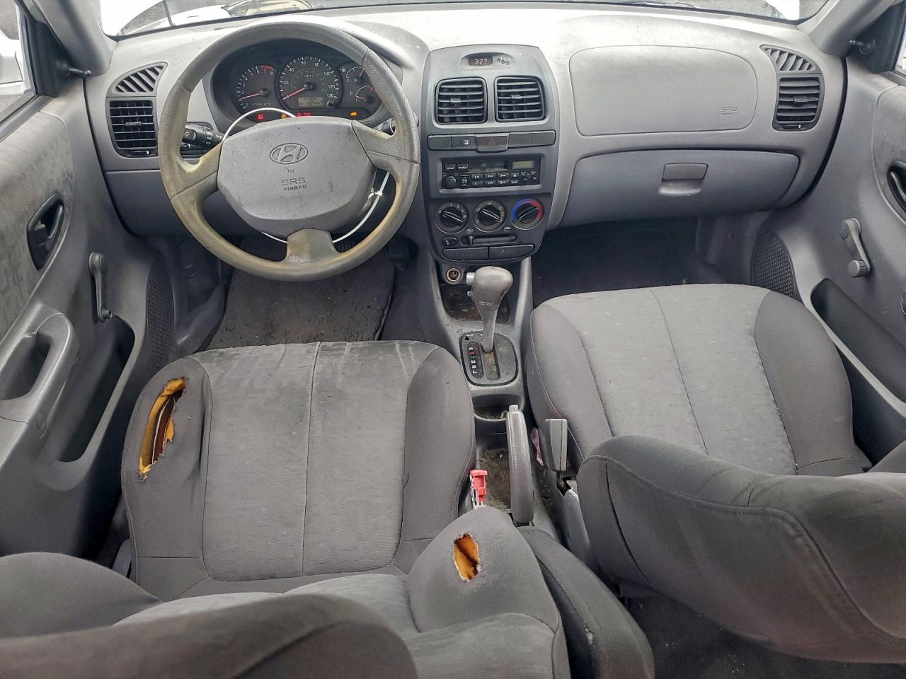 2004 Hyundai Accent Gl Silver vin: KMHCG45C34U508959
