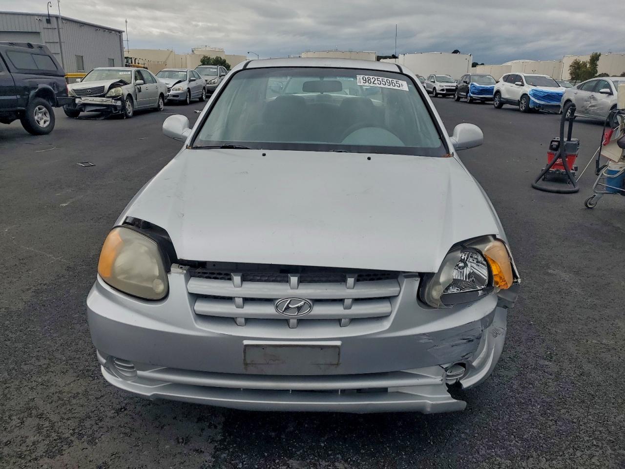 2004 Hyundai Accent Gl Silver vin: KMHCG45C34U508959