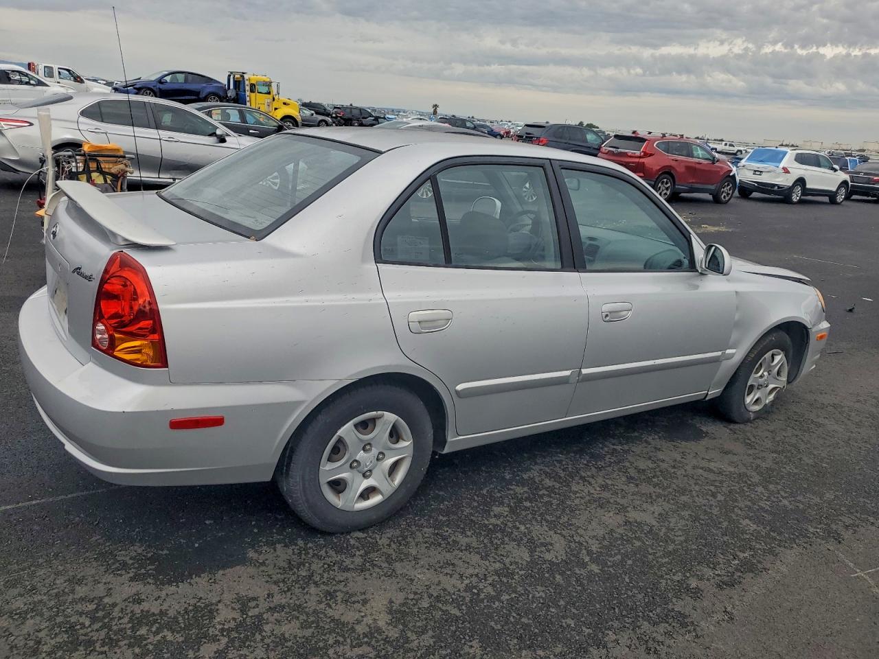 2004 Hyundai Accent Gl Silver vin: KMHCG45C34U508959