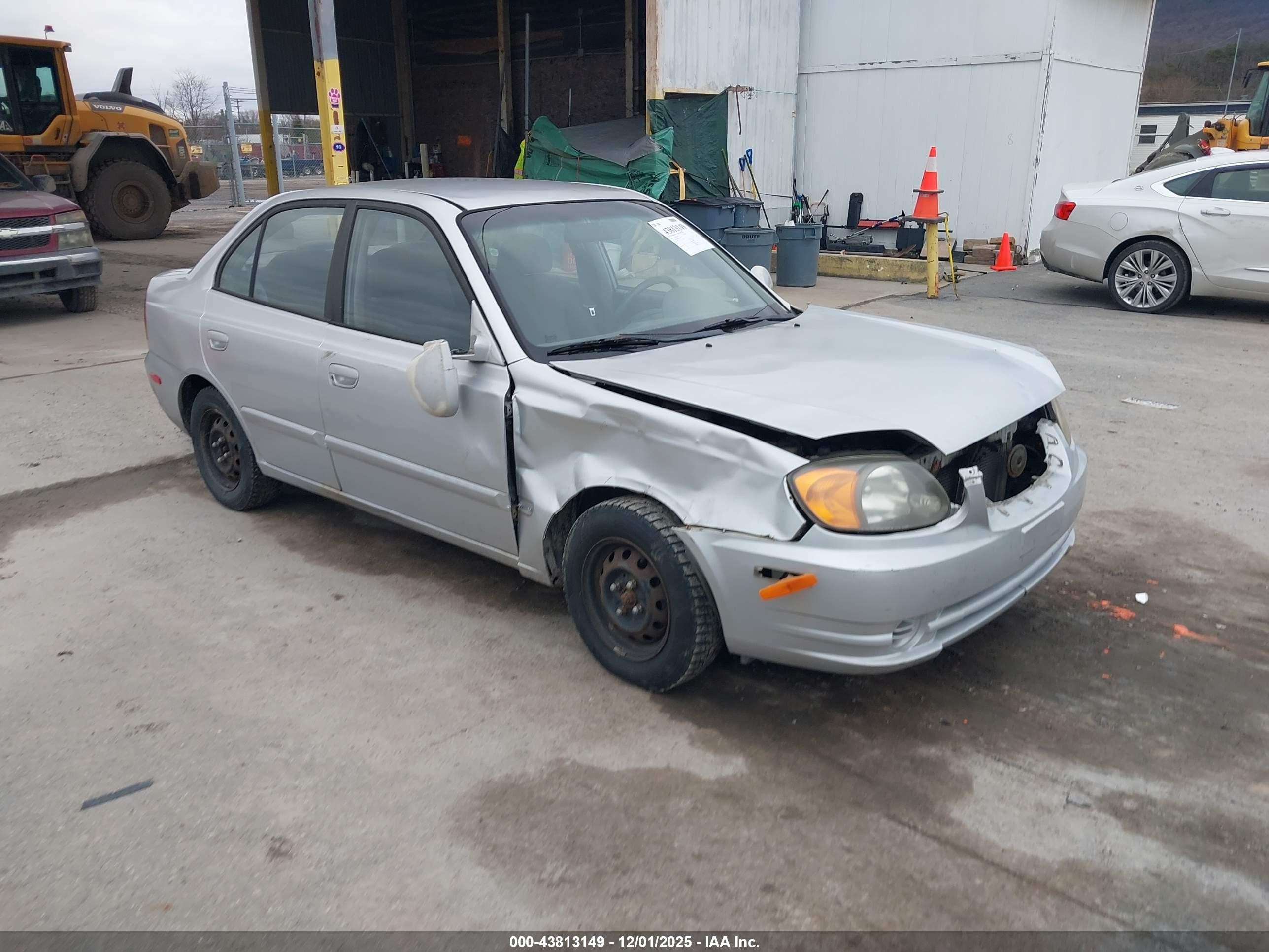 2004 Hyundai Accent Gl Silver vin: KMHCG45C34U512896
