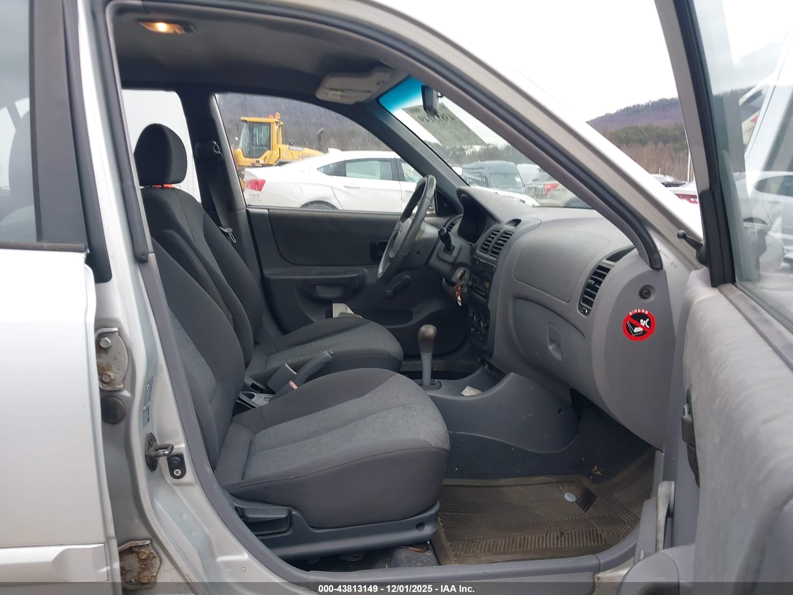 2004 Hyundai Accent Gl Silver vin: KMHCG45C34U512896