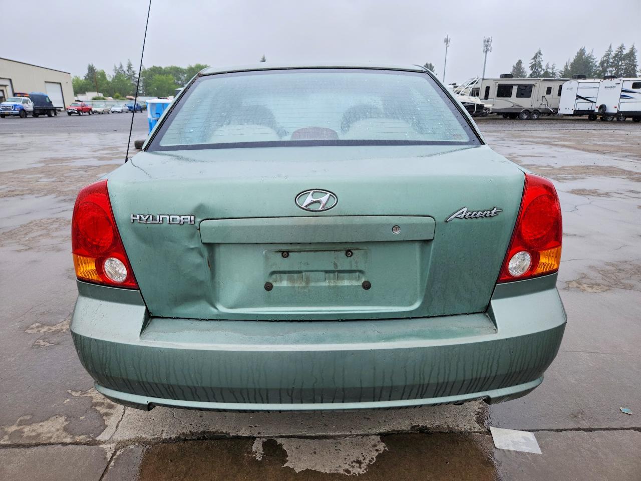 2005 Hyundai Accent Gl Green vin: KMHCG45C35U585400
