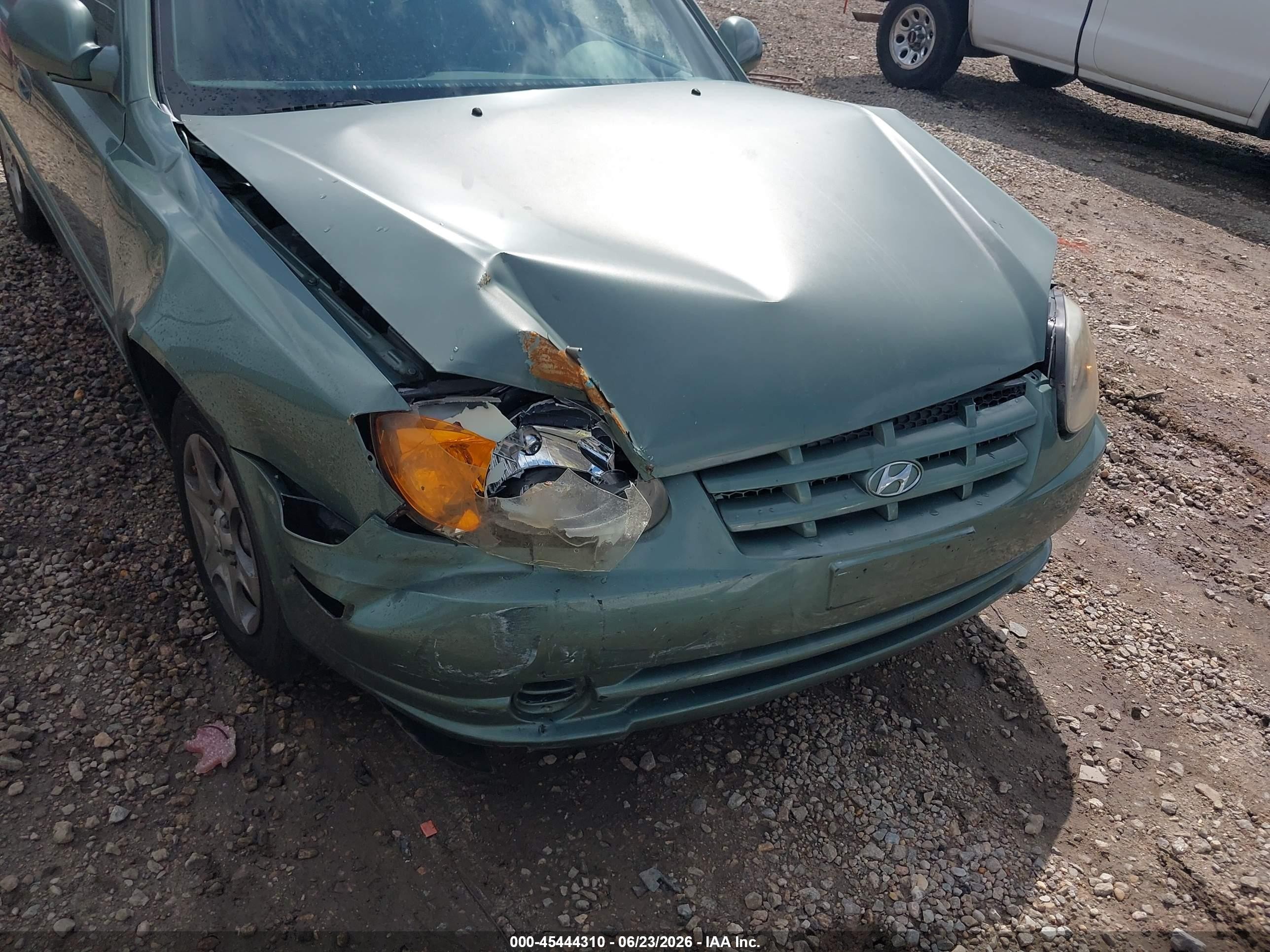 2005 Hyundai Accent Gls Green vin: KMHCG45C35U595666