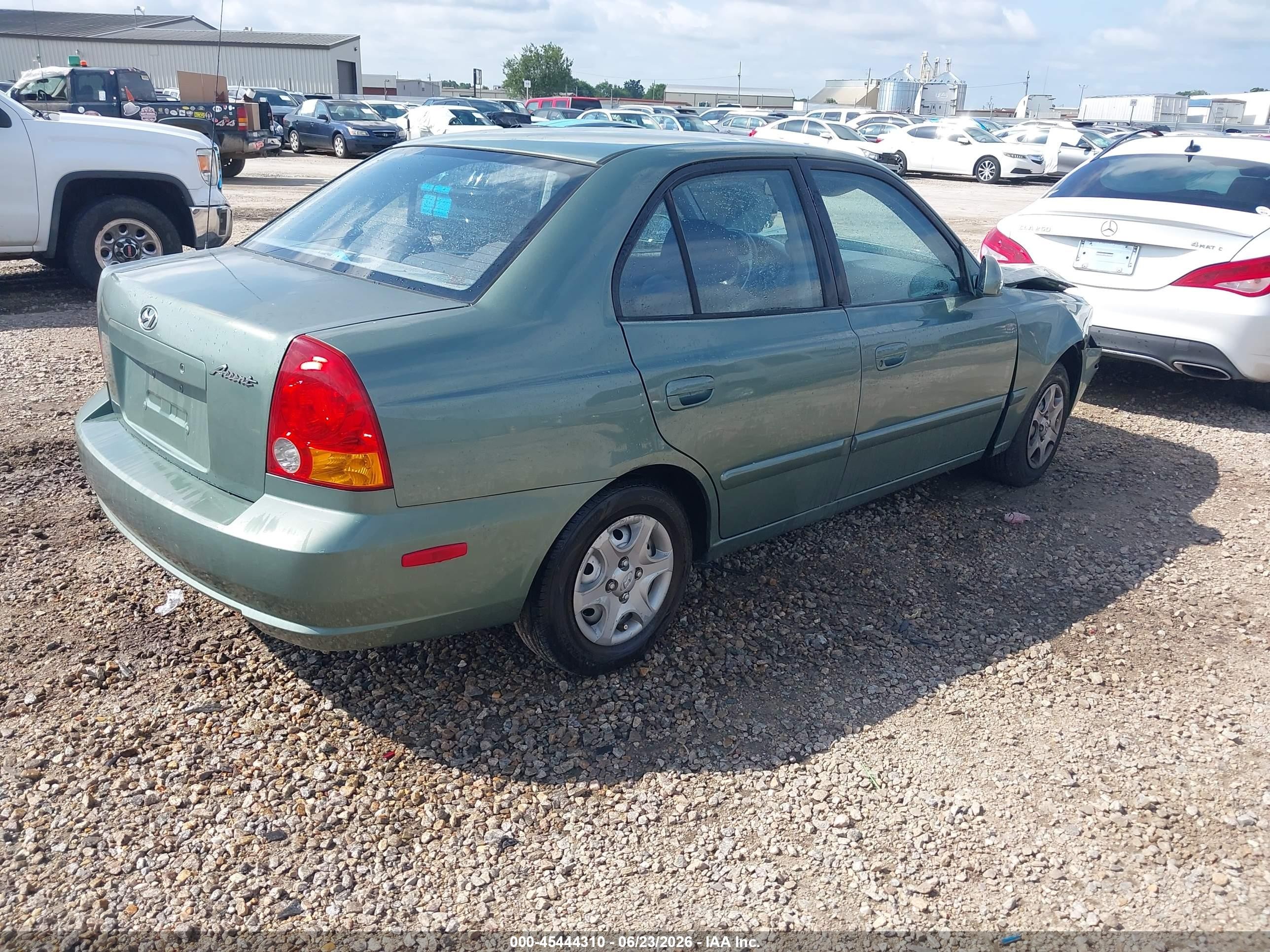 2005 Hyundai Accent Gls Green vin: KMHCG45C35U595666