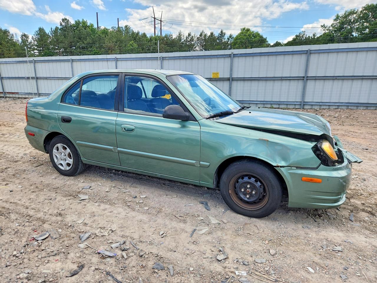2005 Hyundai Accent Gl Green vin: KMHCG45C35U622607