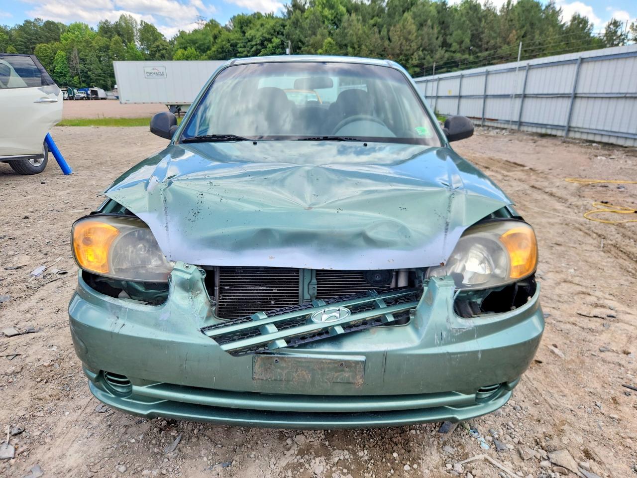2005 Hyundai Accent Gl Green vin: KMHCG45C35U622607