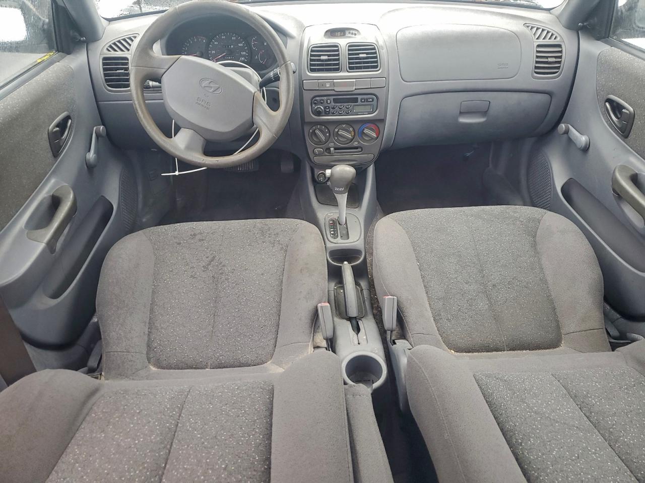 2001 Hyundai Accent Gl Silver vin: KMHCG45C41U196338