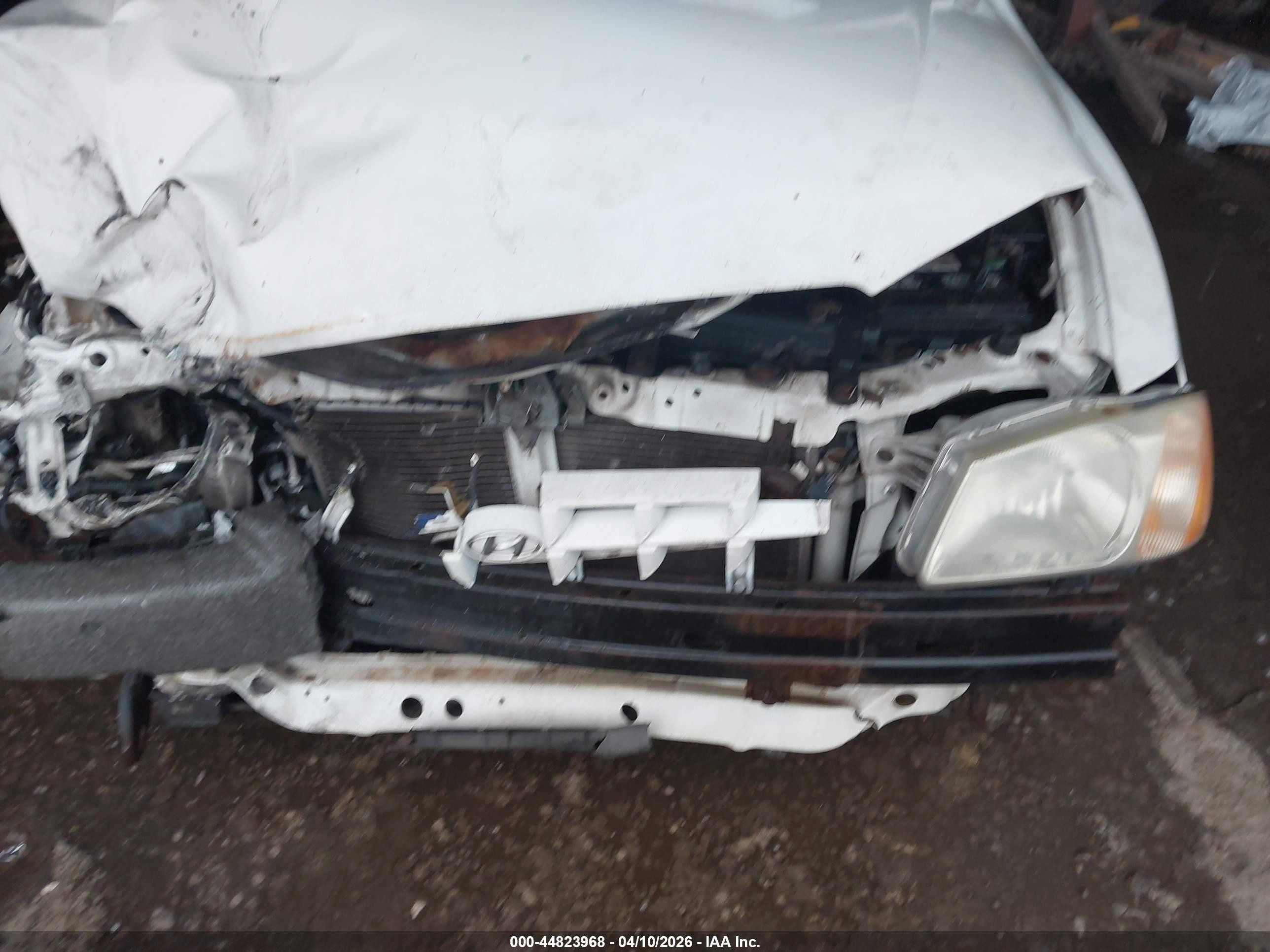 2001 Hyundai Accent Gl White vin: KMHCG45C41U248406