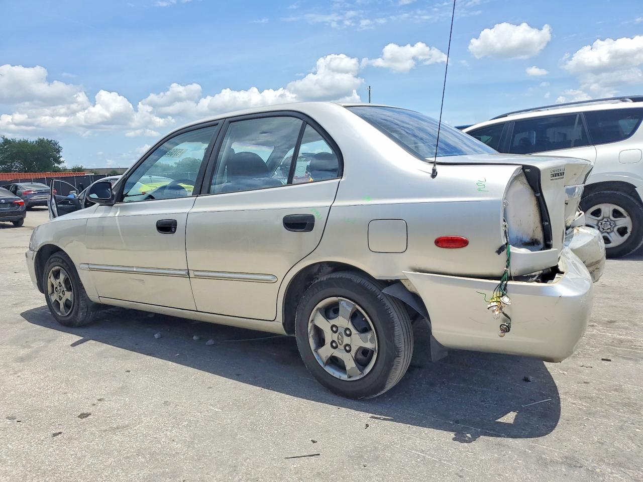 2002 Hyundai Accent Gl Silver vin: KMHCG45C42U308444