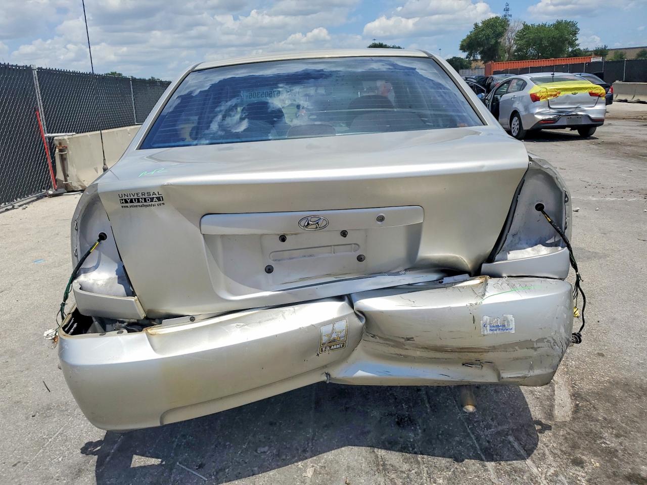 2002 Hyundai Accent Gl Silver vin: KMHCG45C42U308444