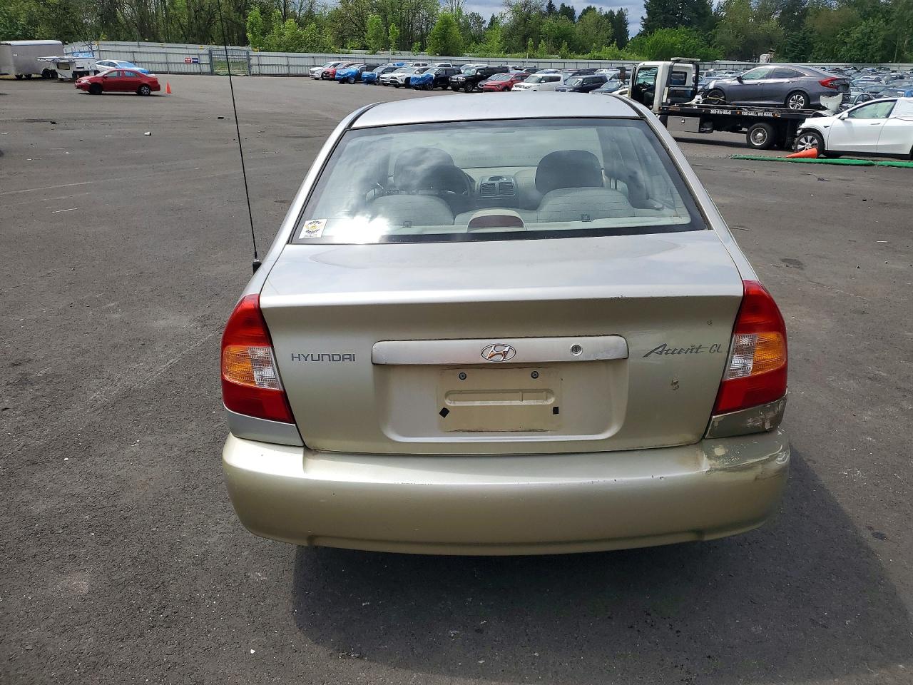 2002 Hyundai Accent Gl Tan vin: KMHCG45C42U389901