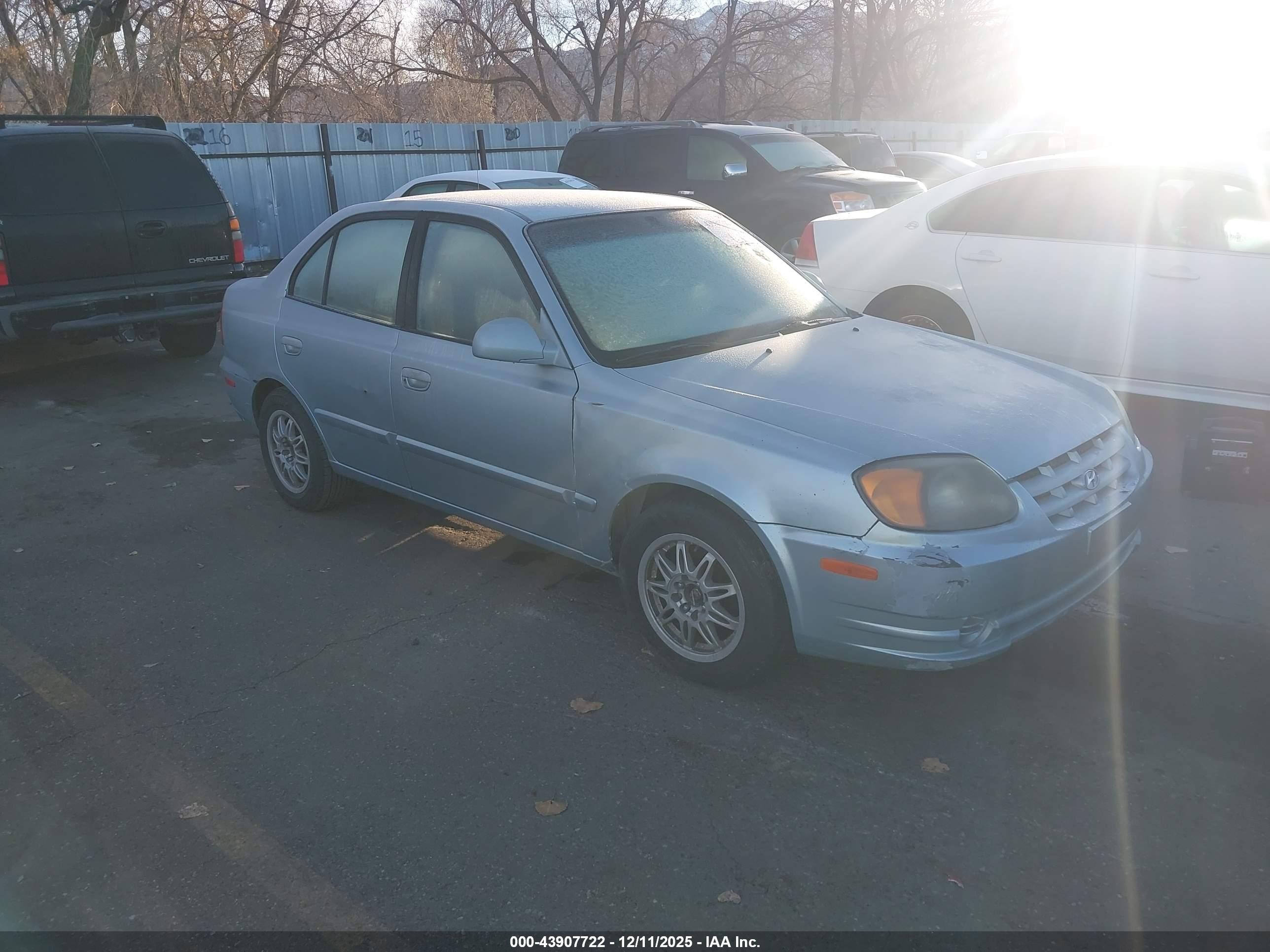 2004 Hyundai Accent Gl Silver vin: KMHCG45C44U499950
