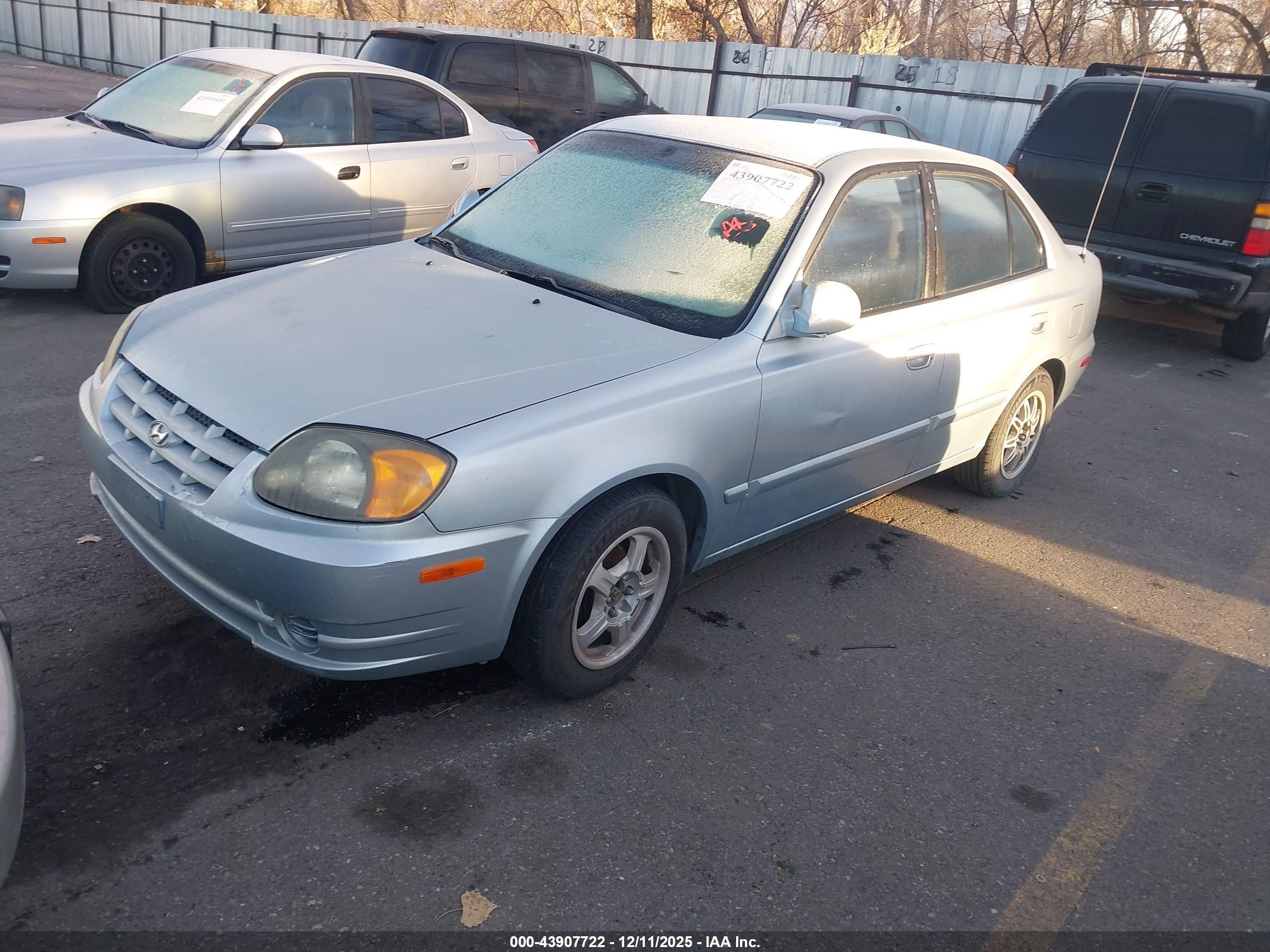 2004 Hyundai Accent Gl Silver vin: KMHCG45C44U499950