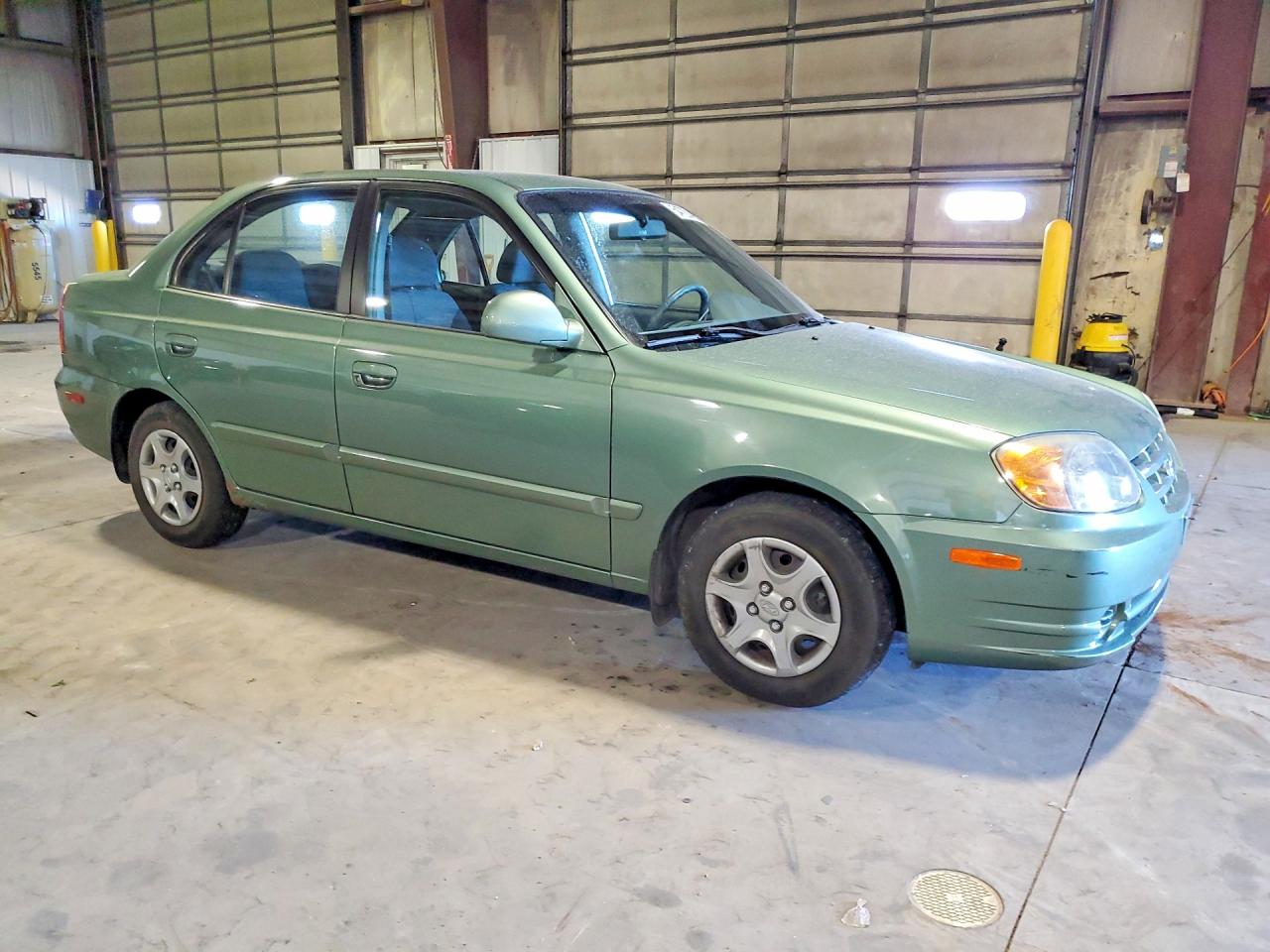 2005 Hyundai Accent Gl Green vin: KMHCG45C45U583493