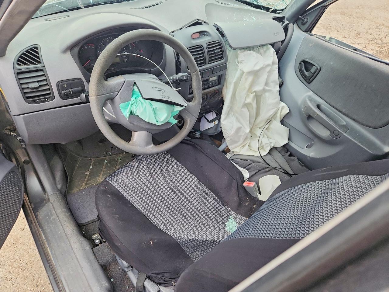2005 Hyundai Accent Gl Gray vin: KMHCG45C45U613835
