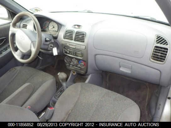 2001 Hyundai Accent Gl vin: KMHCG45C51U164708