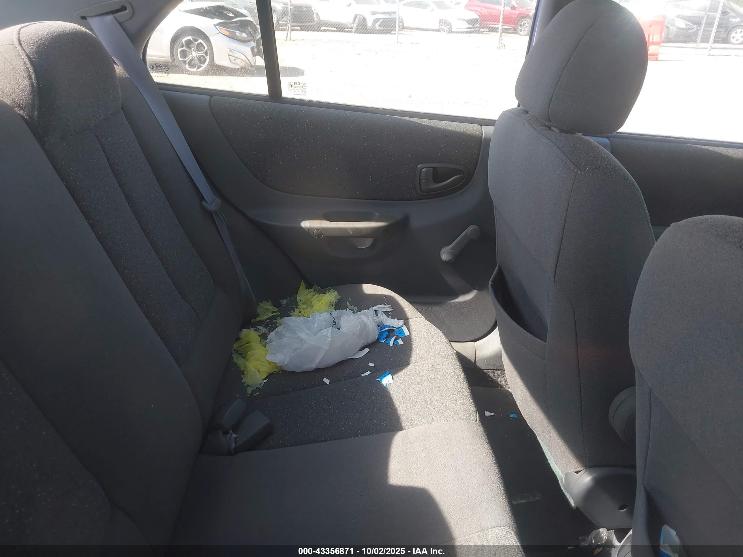 2001 Hyundai Accent Gl Blue vin: KMHCG45C61U188015