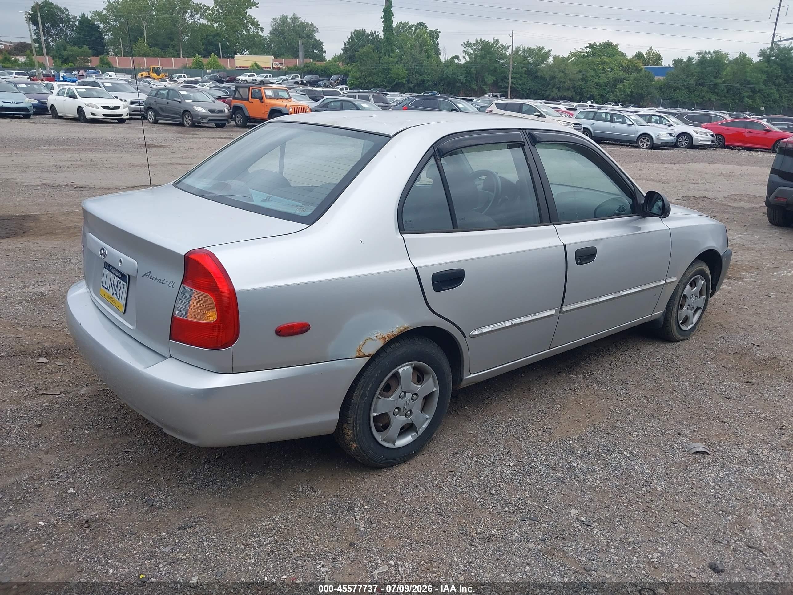 2002 Hyundai Accent Gl Серебряный vin: KMHCG45C62U401403