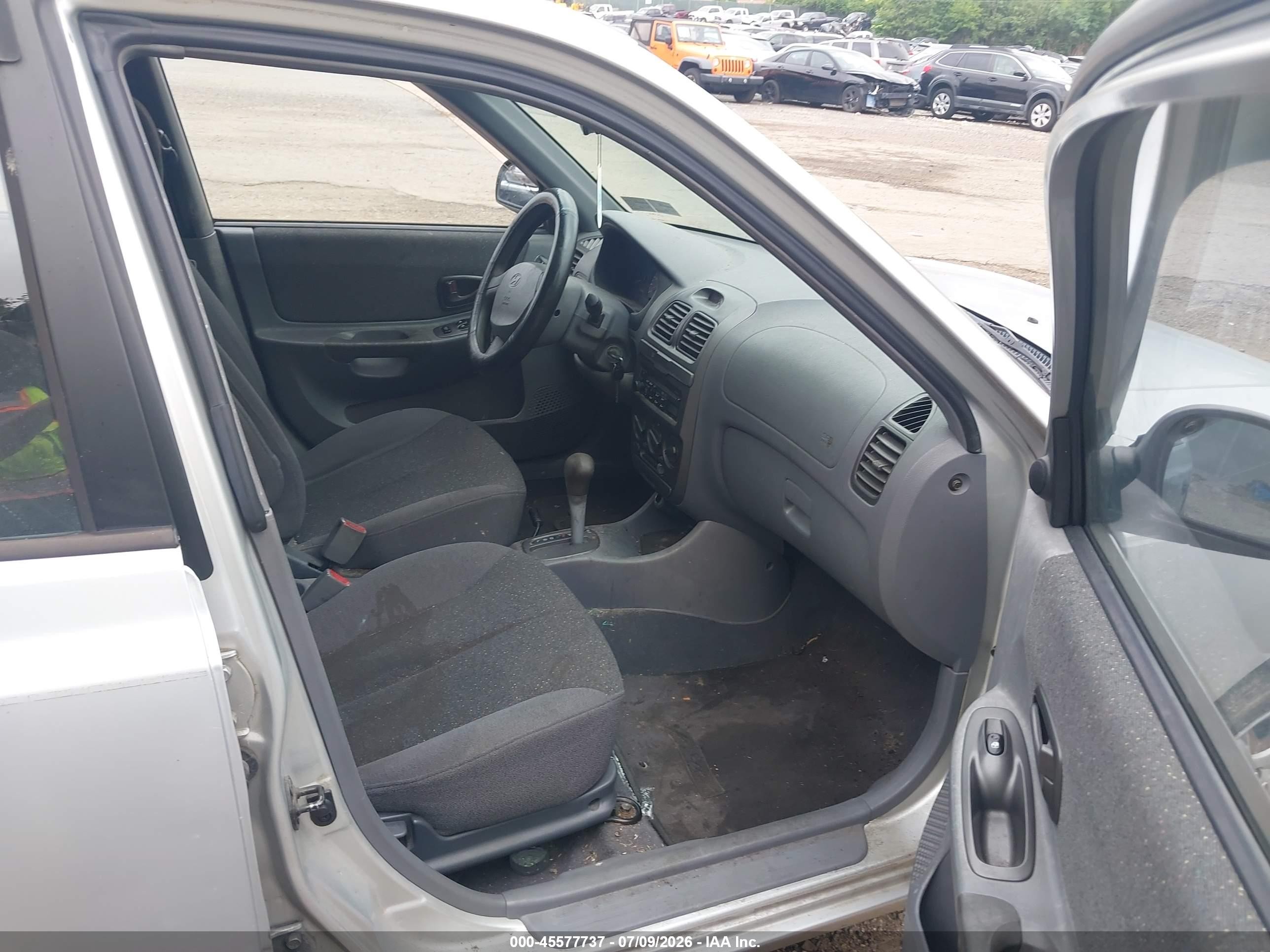 2002 Hyundai Accent Gl Серебряный vin: KMHCG45C62U401403