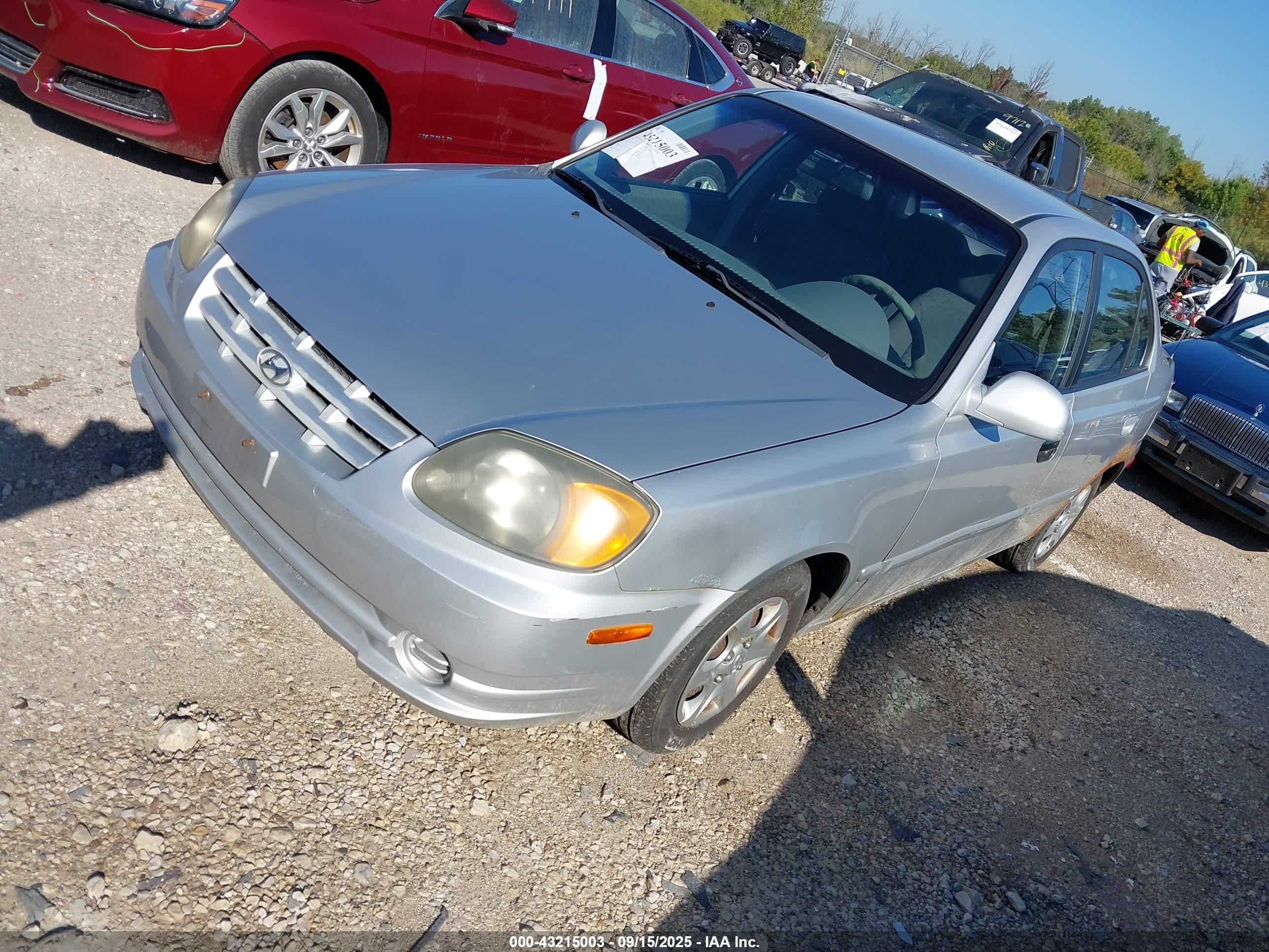2004 Hyundai Accent Gl Silver vin: KMHCG45C64U504372