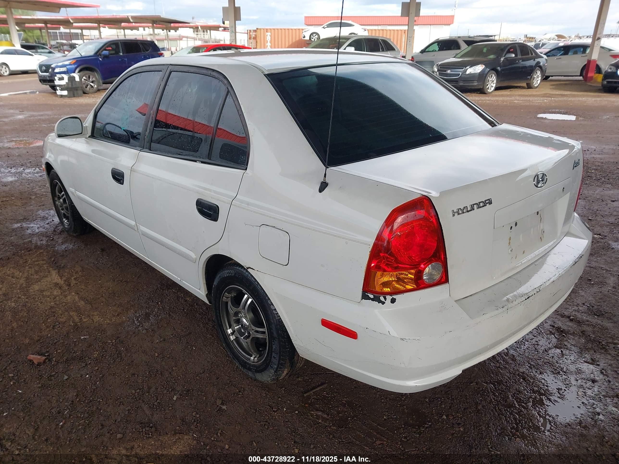 2004 Hyundai Accent Gl Белый vin: KMHCG45C74U500640