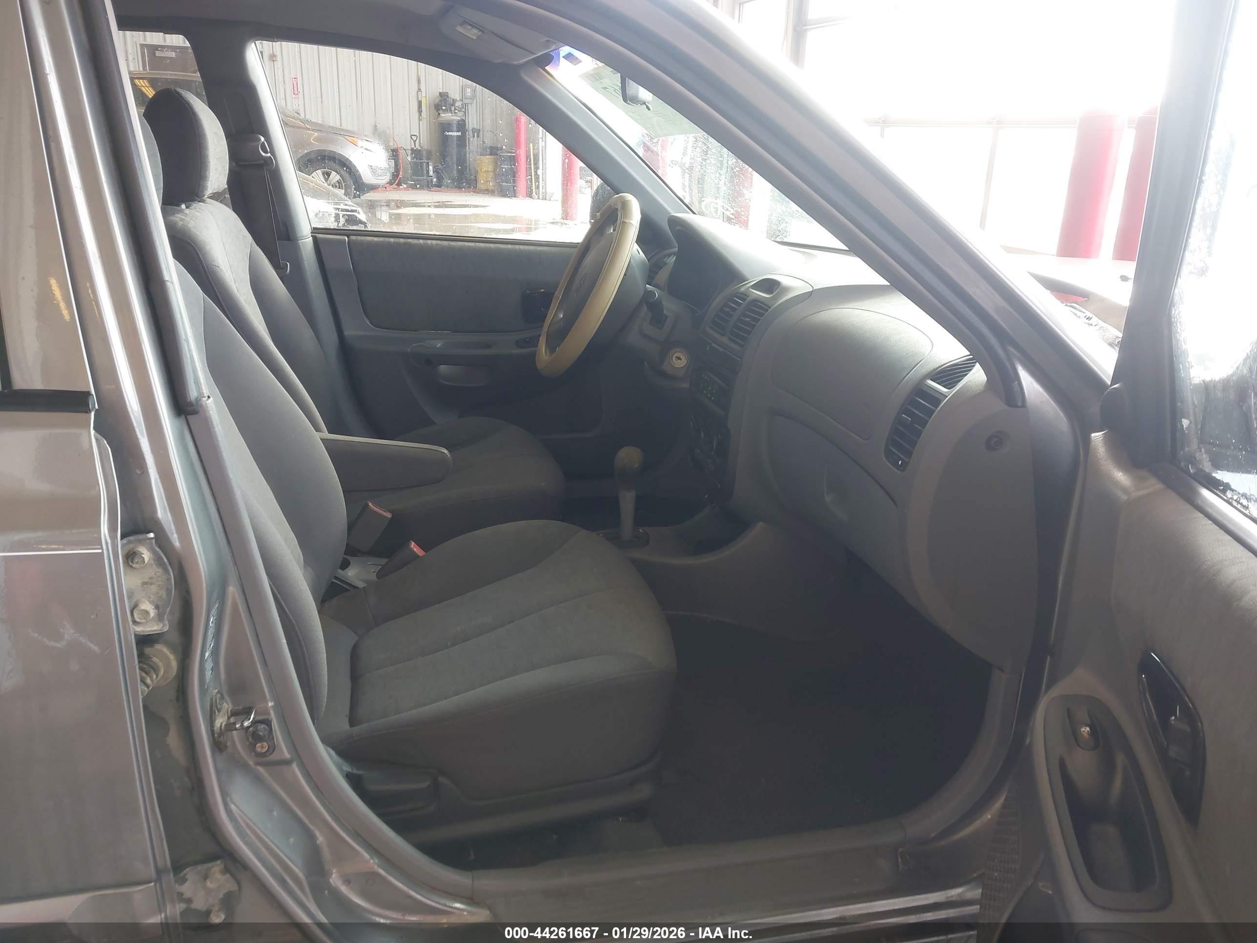 2004 Hyundai Accent Gl Серый vin: KMHCG45C74U510004
