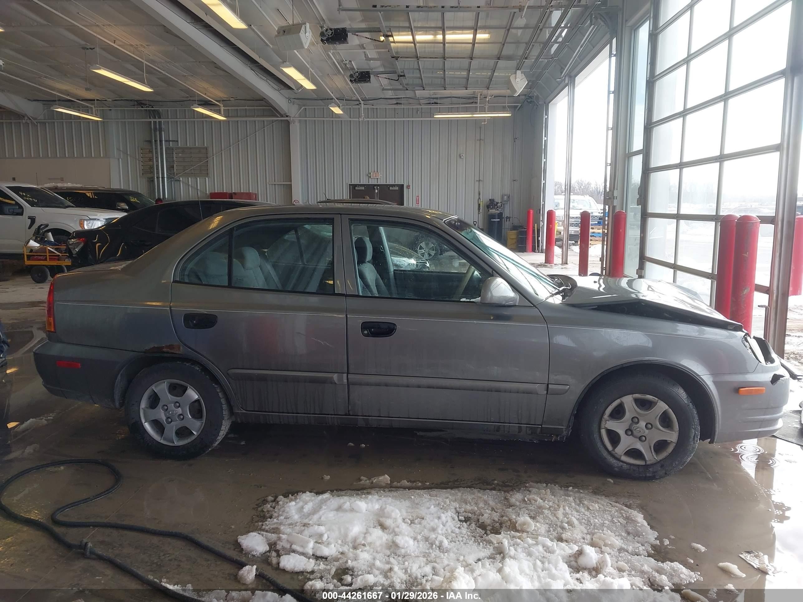 2004 Hyundai Accent Gl Серый vin: KMHCG45C74U510004