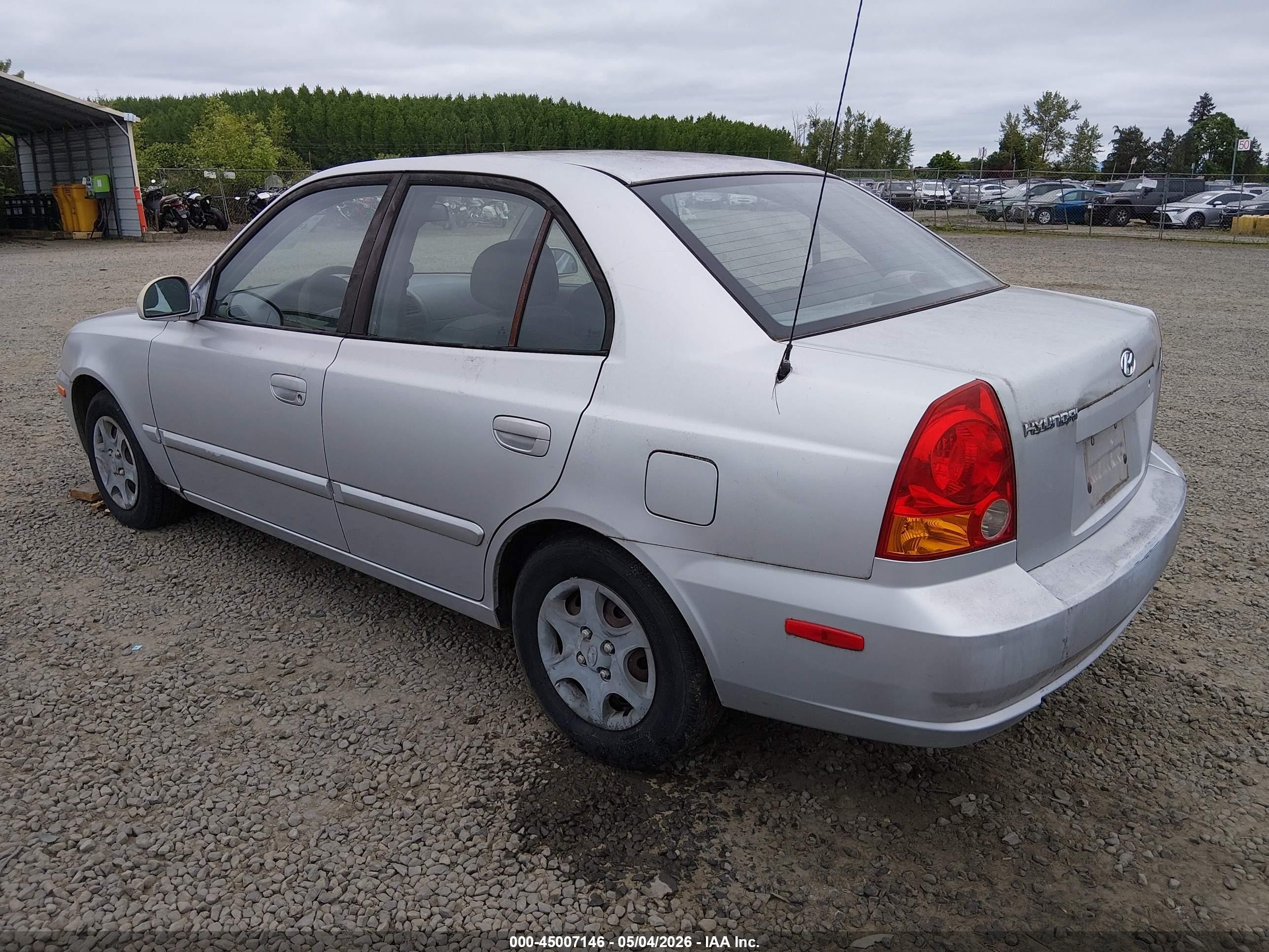 2004 Hyundai Accent Gl Silver vin: KMHCG45C74U561034