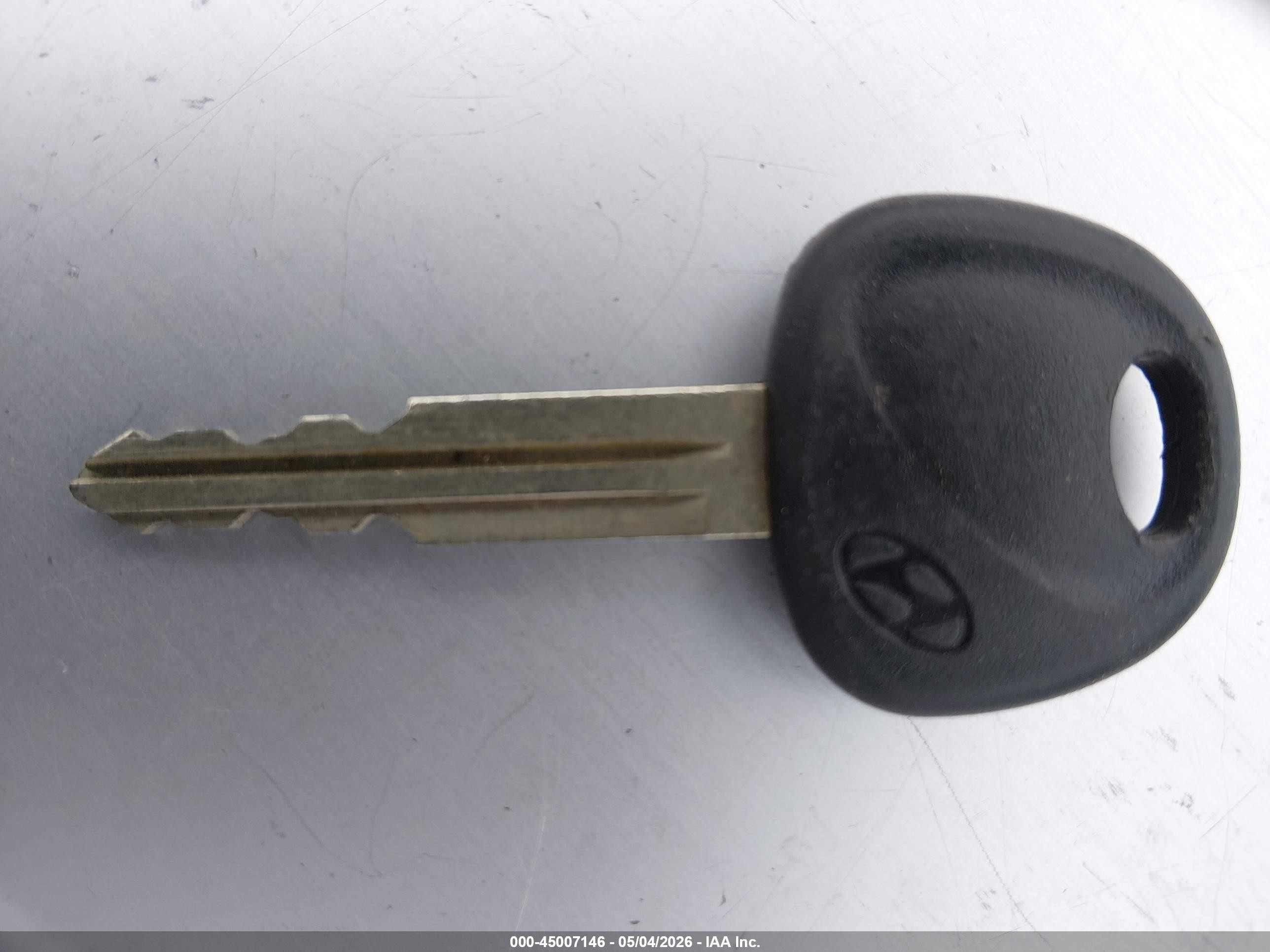 2004 Hyundai Accent Gl Silver vin: KMHCG45C74U561034