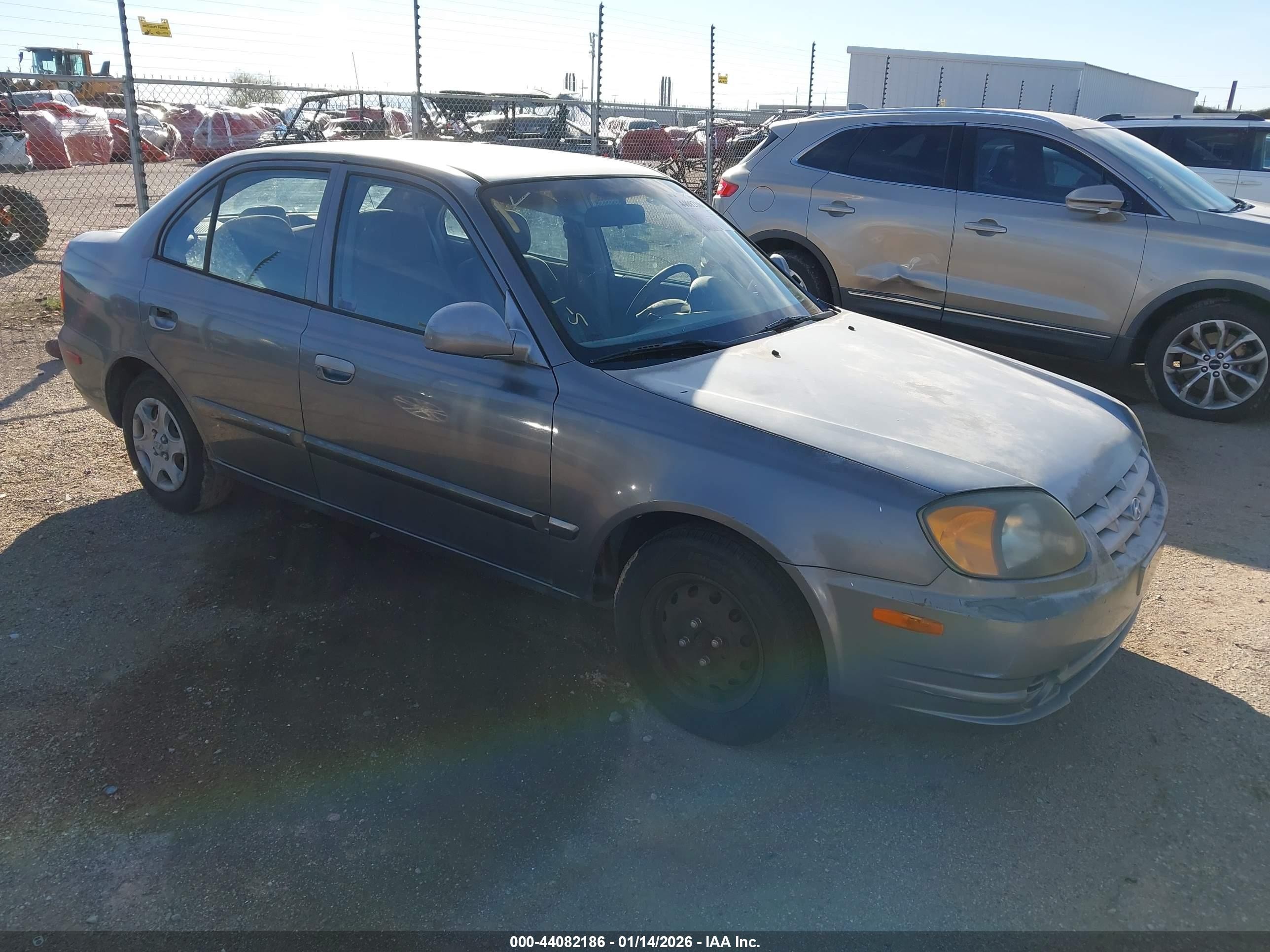 2004 Hyundai Accent Gl Gray vin: KMHCG45C74U569313