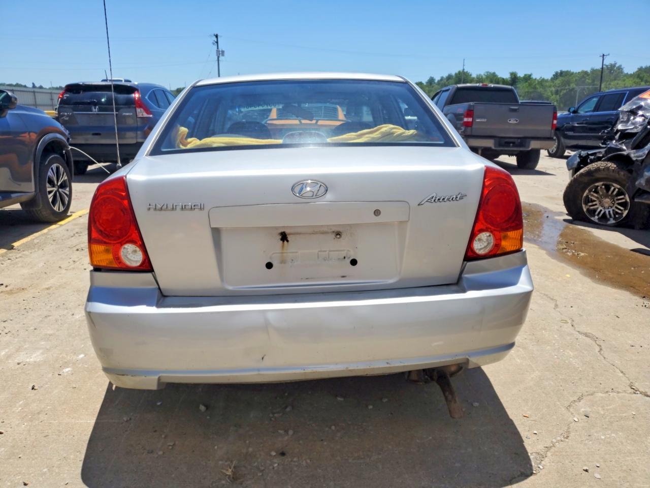2005 Hyundai Accent Gl Silver vin: KMHCG45C75U661331