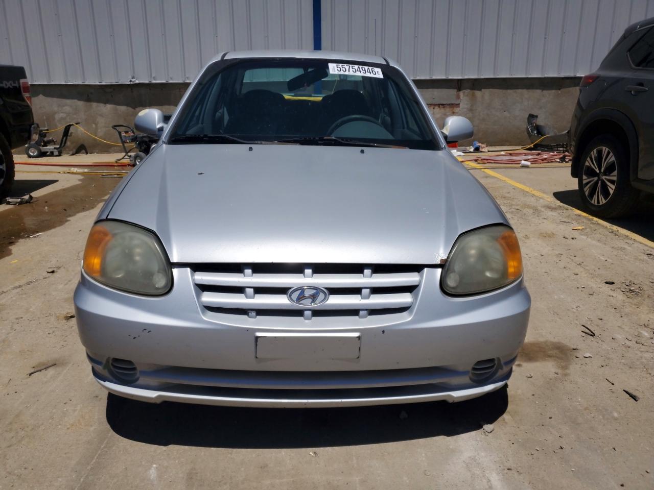 2005 Hyundai Accent Gl Silver vin: KMHCG45C75U661331