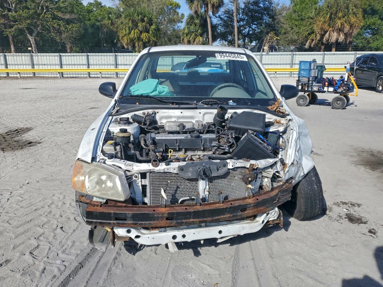 2001 Hyundai Accent Gl White vin: KMHCG45C81U215750