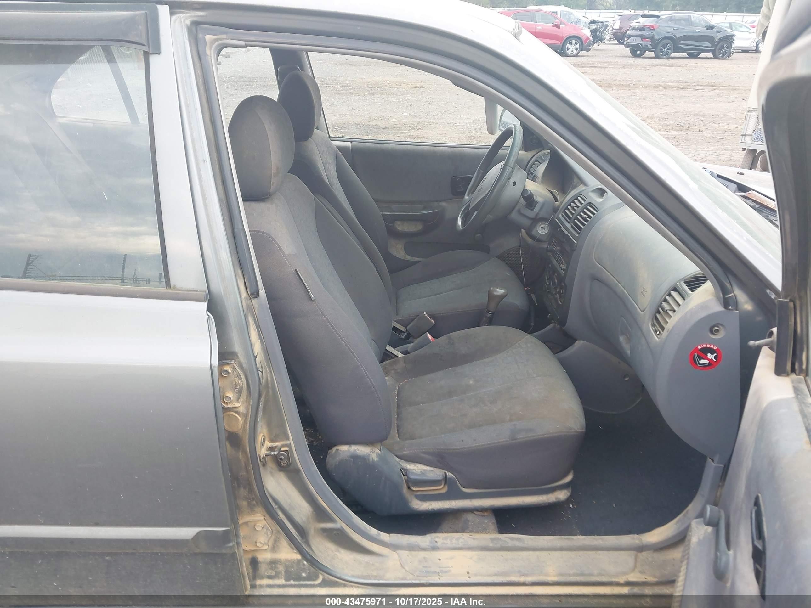 2004 Hyundai Accent Gl Серый vin: KMHCG45C84U516684