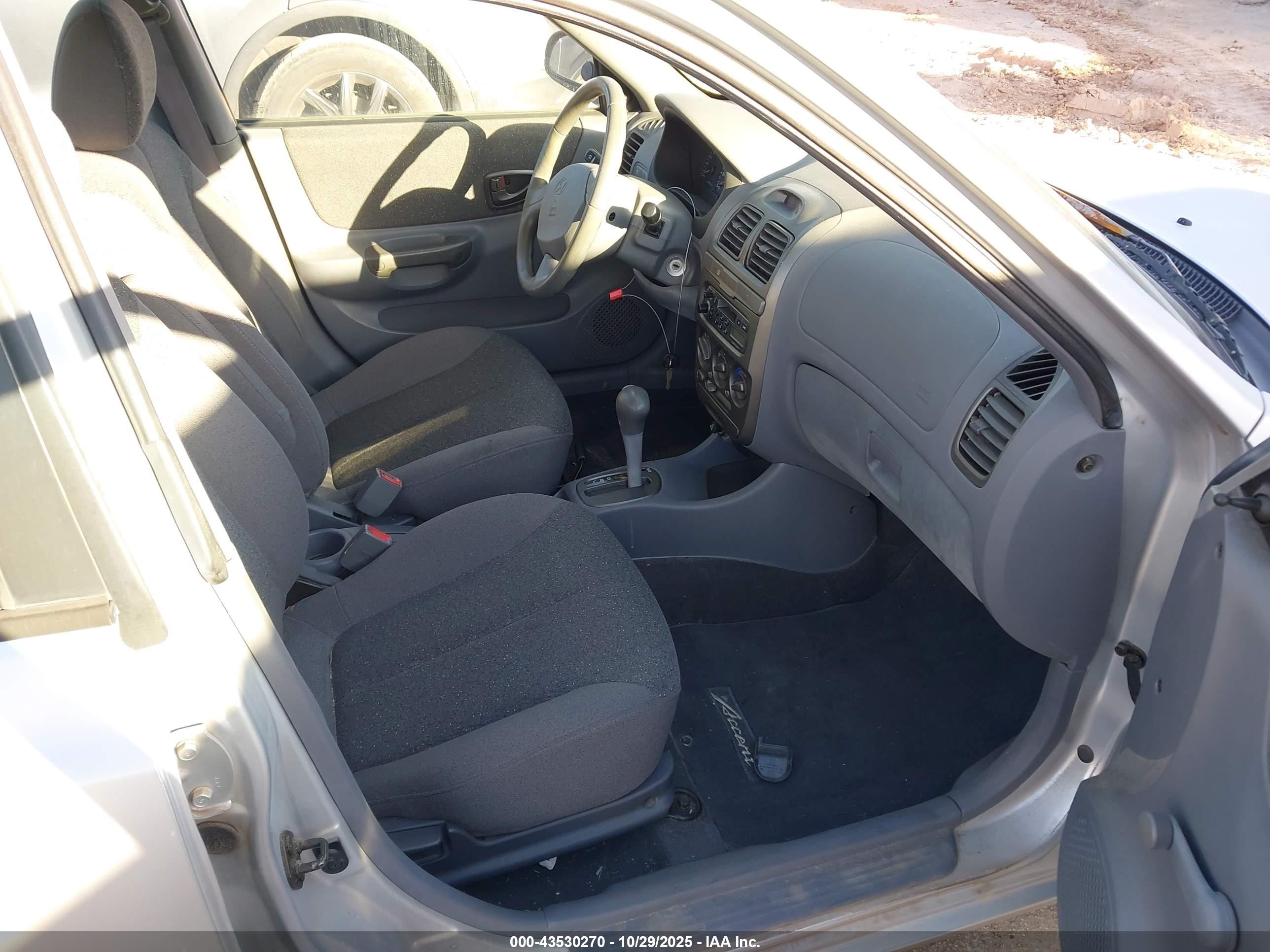 2001 Hyundai Accent Gl Серебряный vin: KMHCG45C91U199669