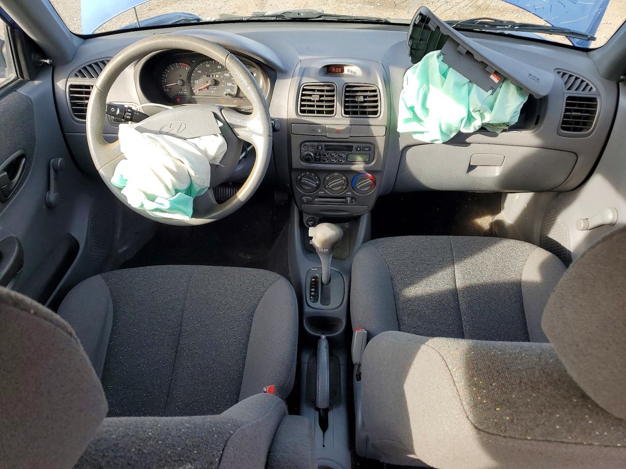 2001 Hyundai Accent Gl Blue vin: KMHCG45C91U206331