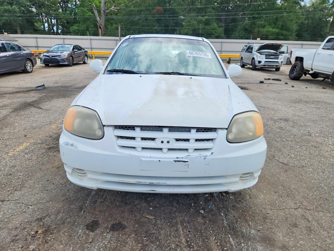 2003 Hyundai Accent Gl White vin: KMHCG45C93U466618